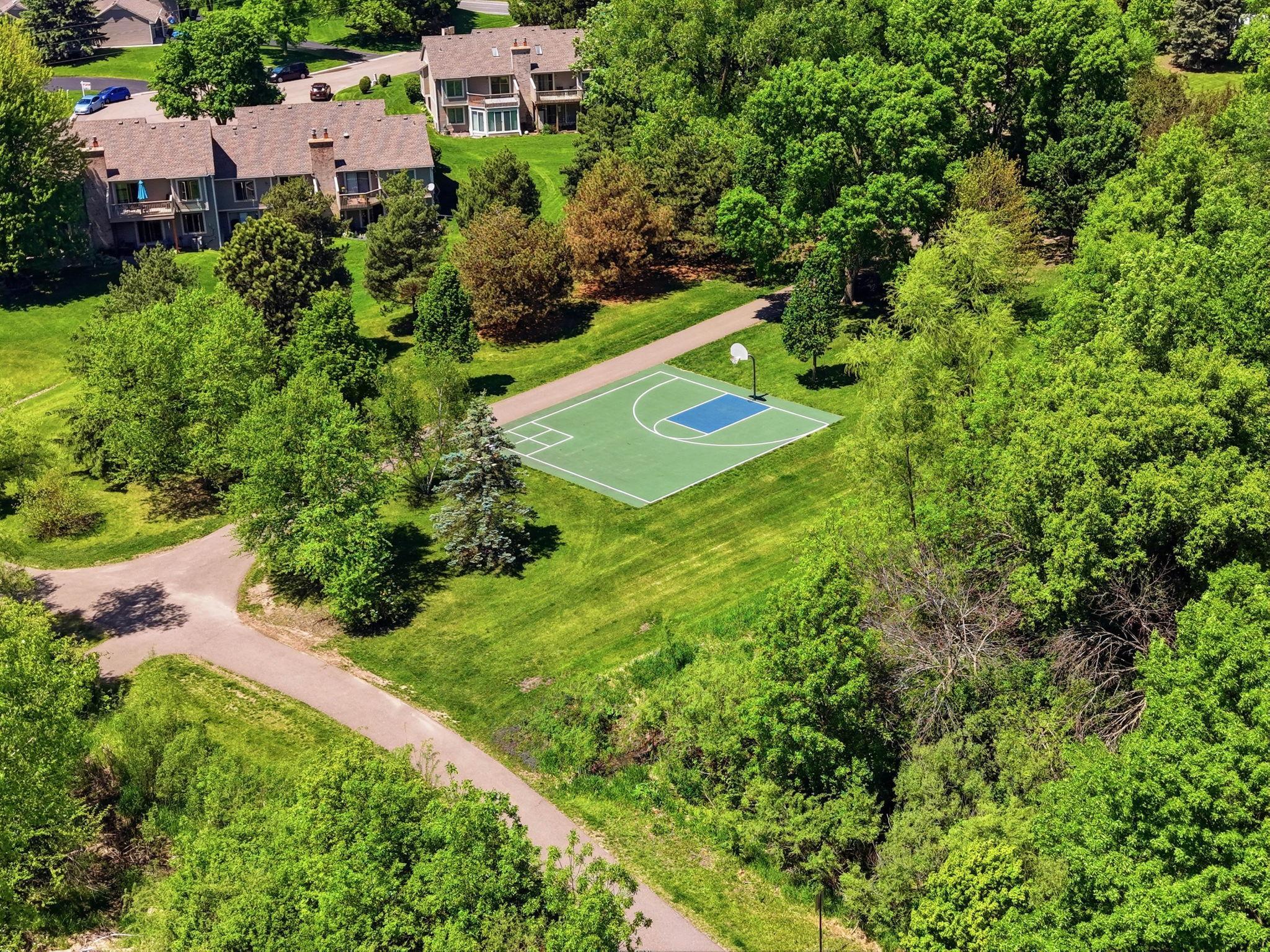 14917 45th Ave N, Plymouth, MN 55446