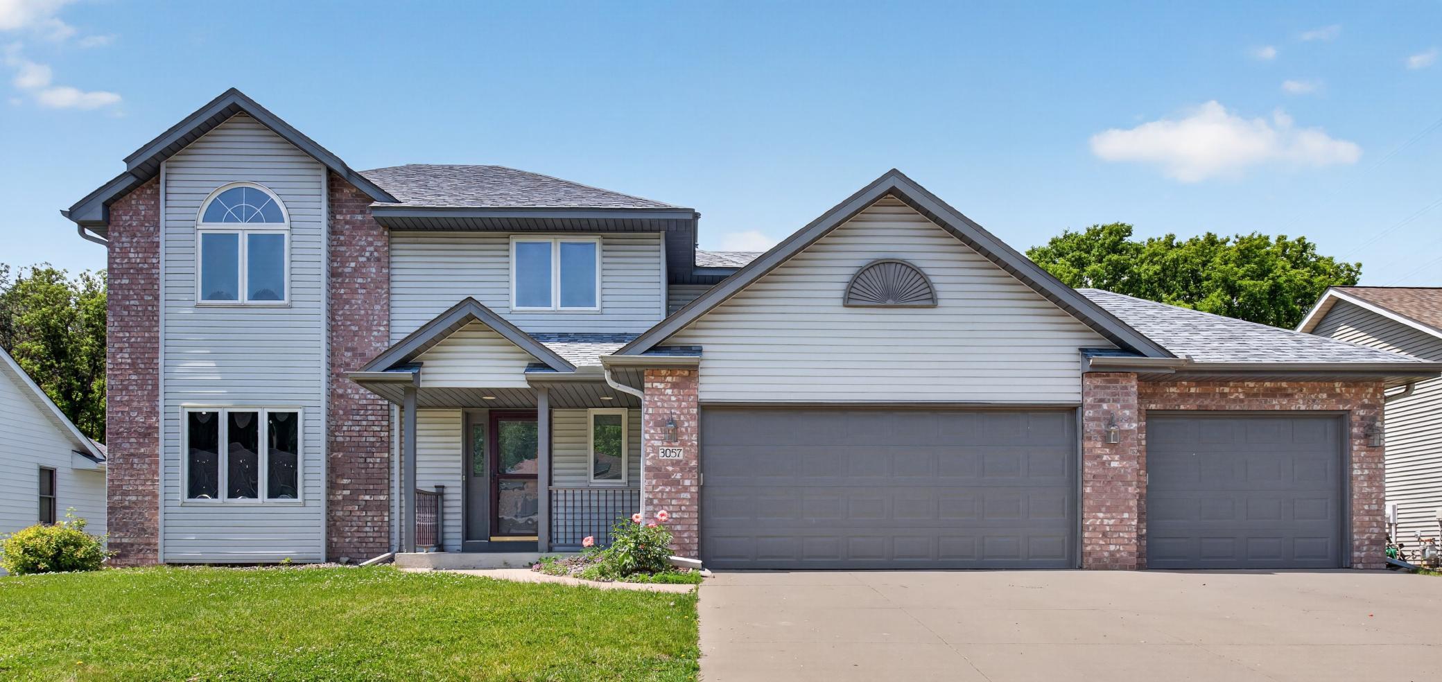 3057 Walter St, Maplewood, MN 55109