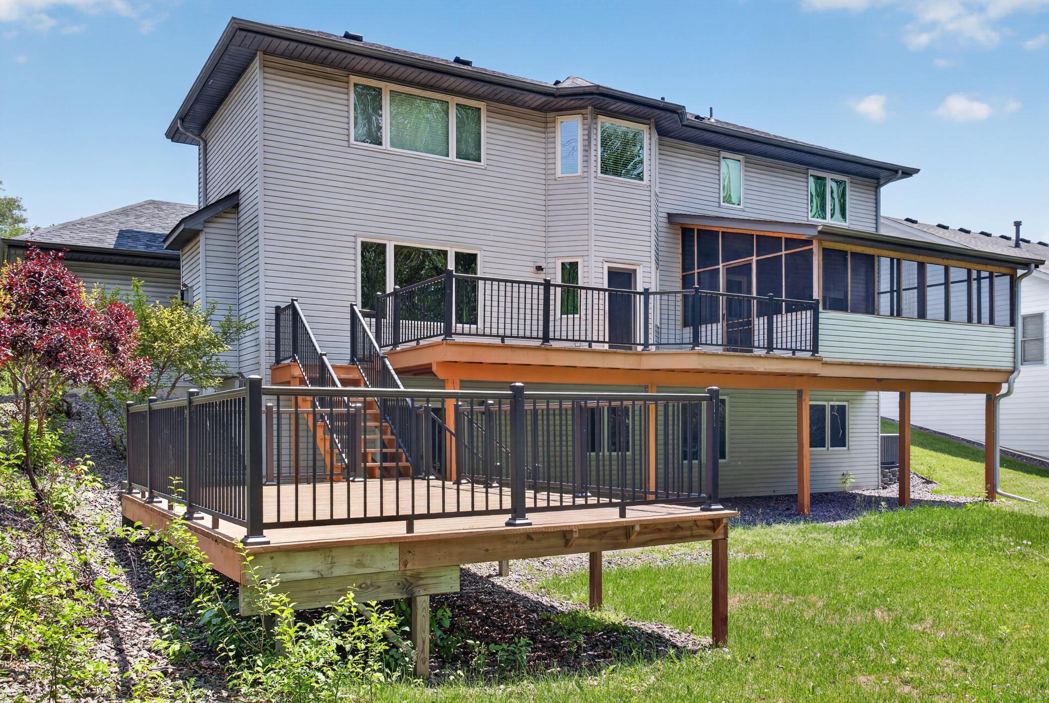 3057 Walter St, Maplewood, MN 55109