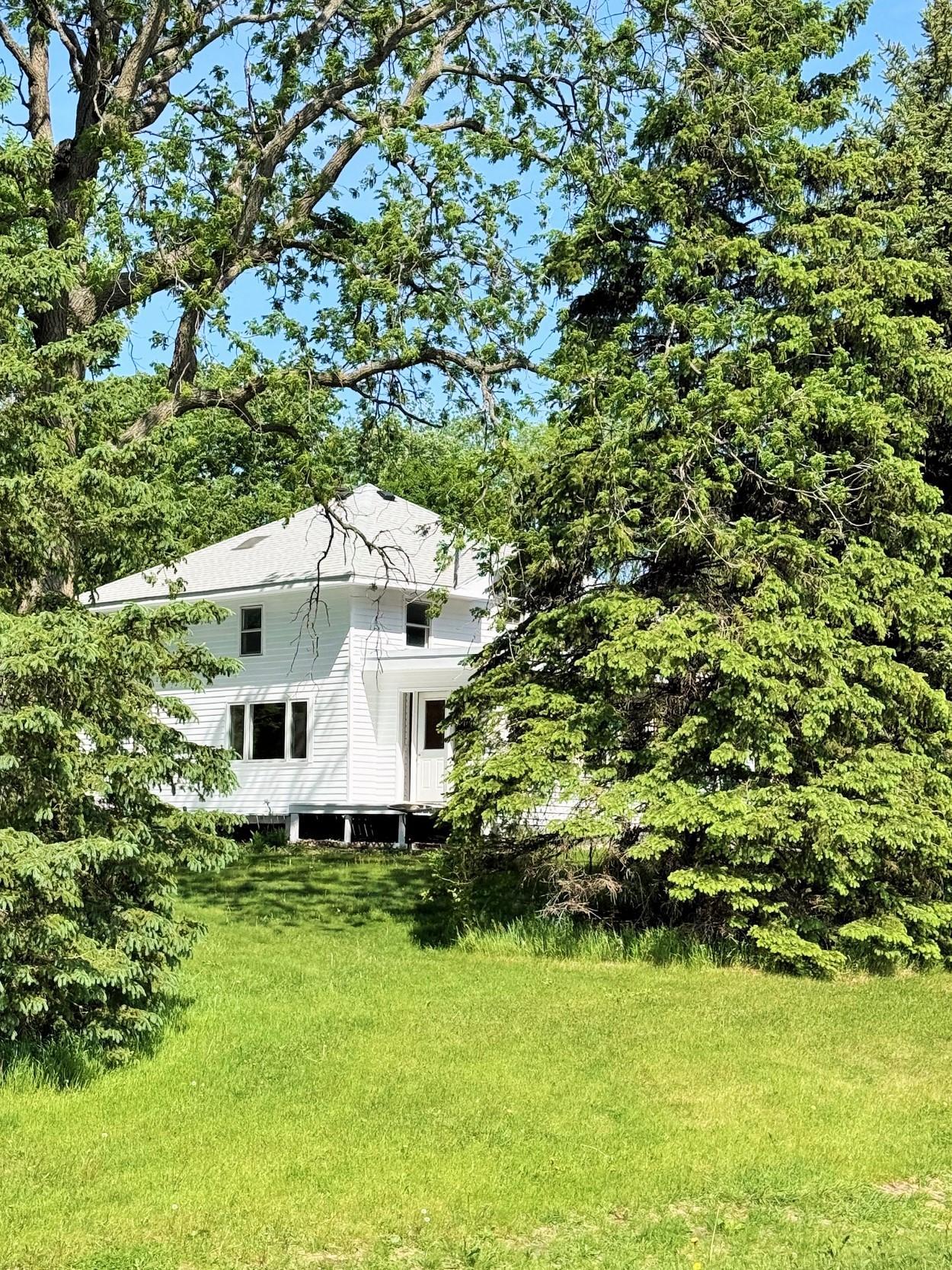 7908 105th St SW, Raymond, MN 56282