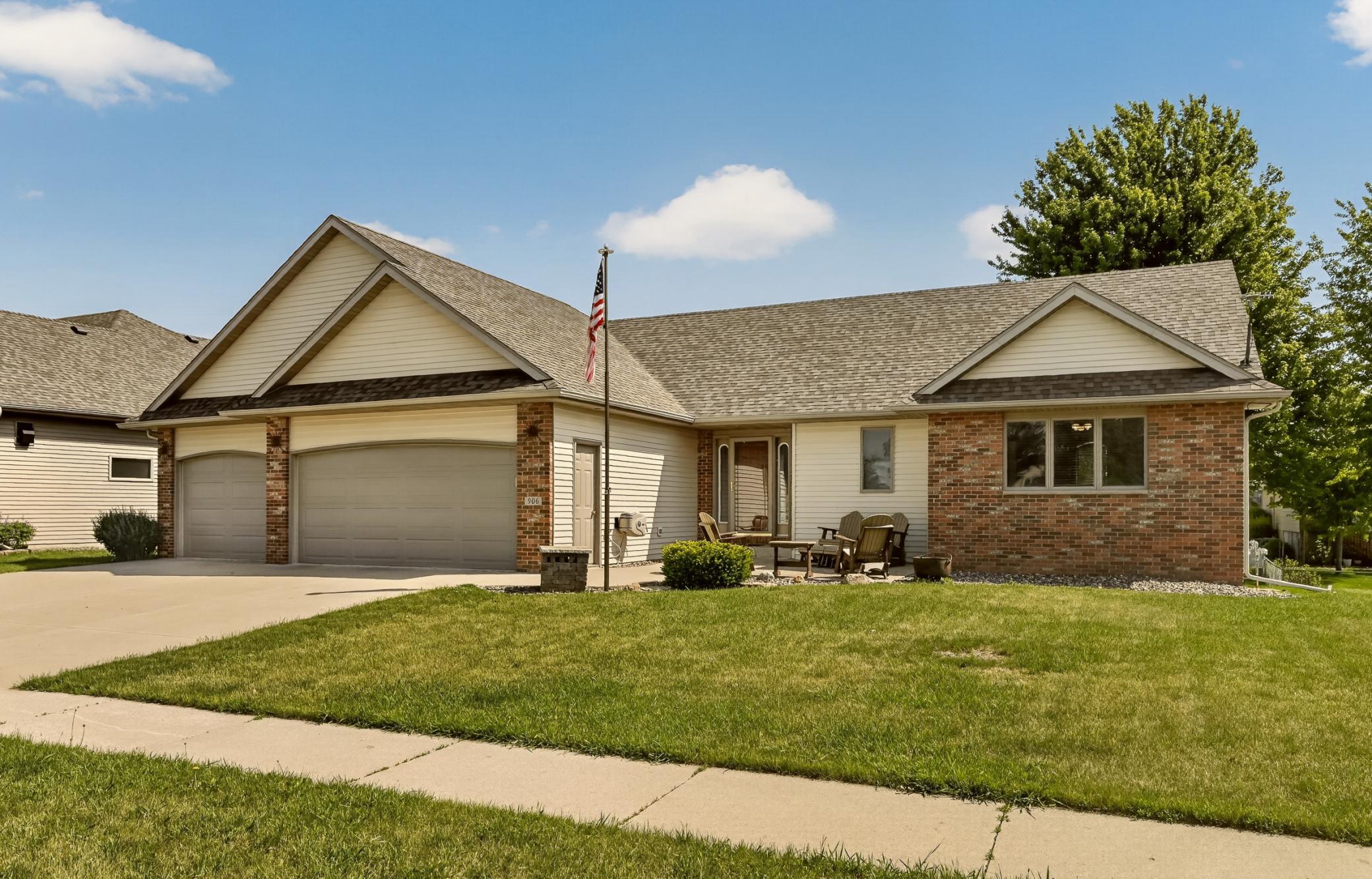 906 Bucknell Blvd SE, Stewartville, MN 55976