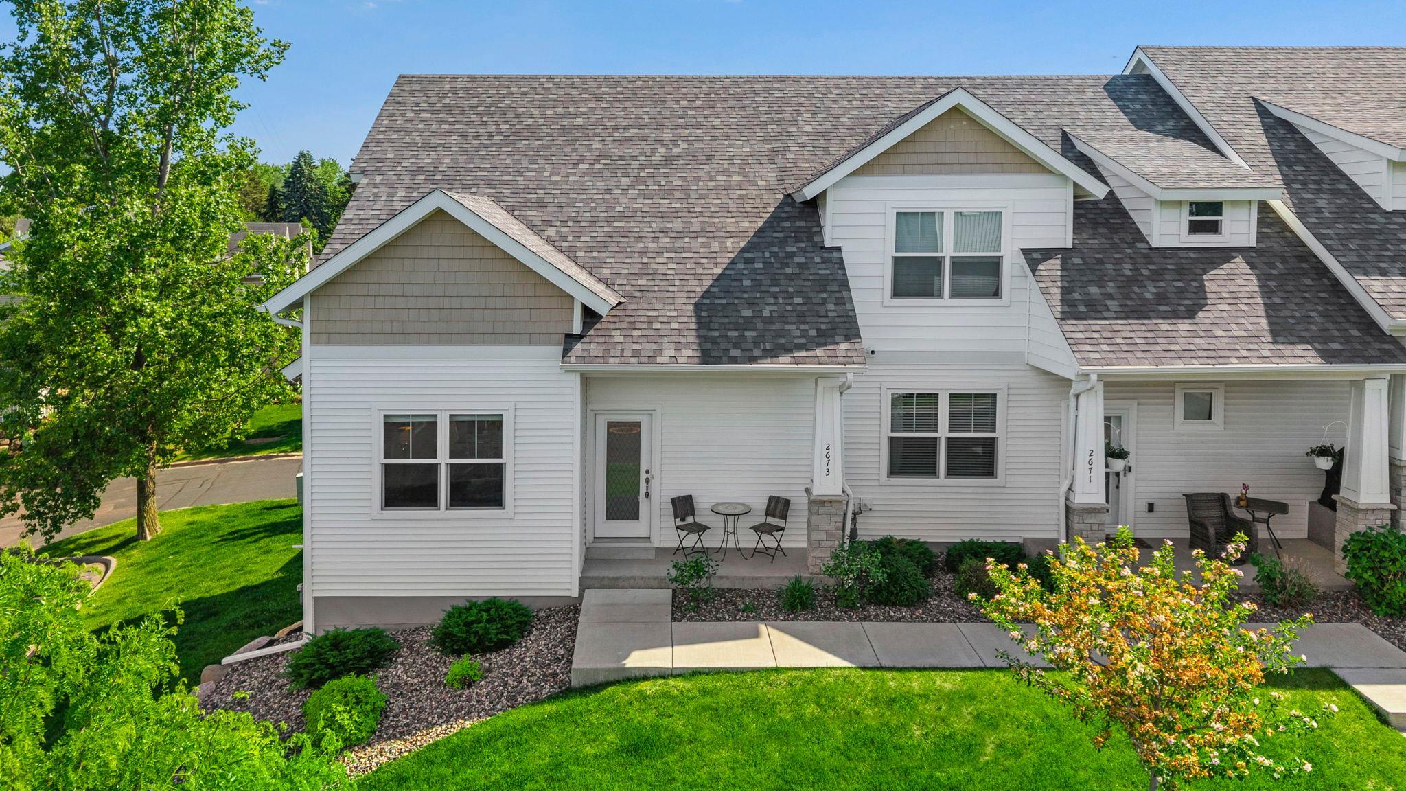 2673 New Century Pl E, Maplewood, MN 55119