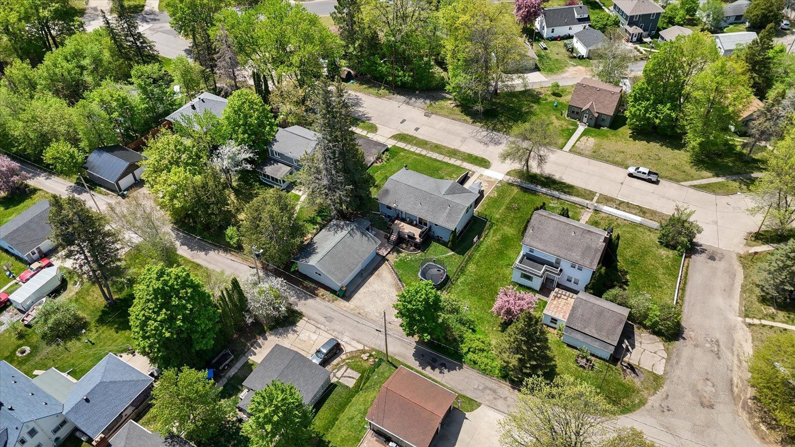 404 Hartley St, Coleraine, MN 55722