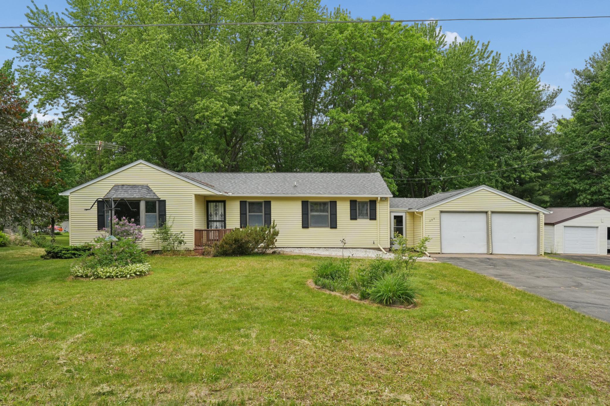 235 Horsmann Ave, Dresser, WI 54009