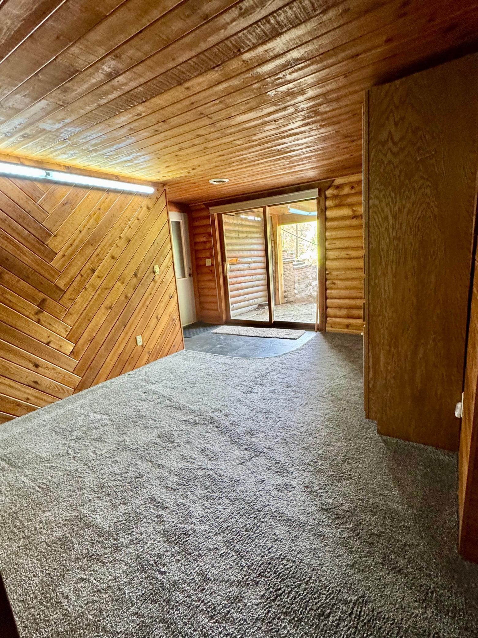 1469 Woodland Loop NW, Baudette, MN 56623