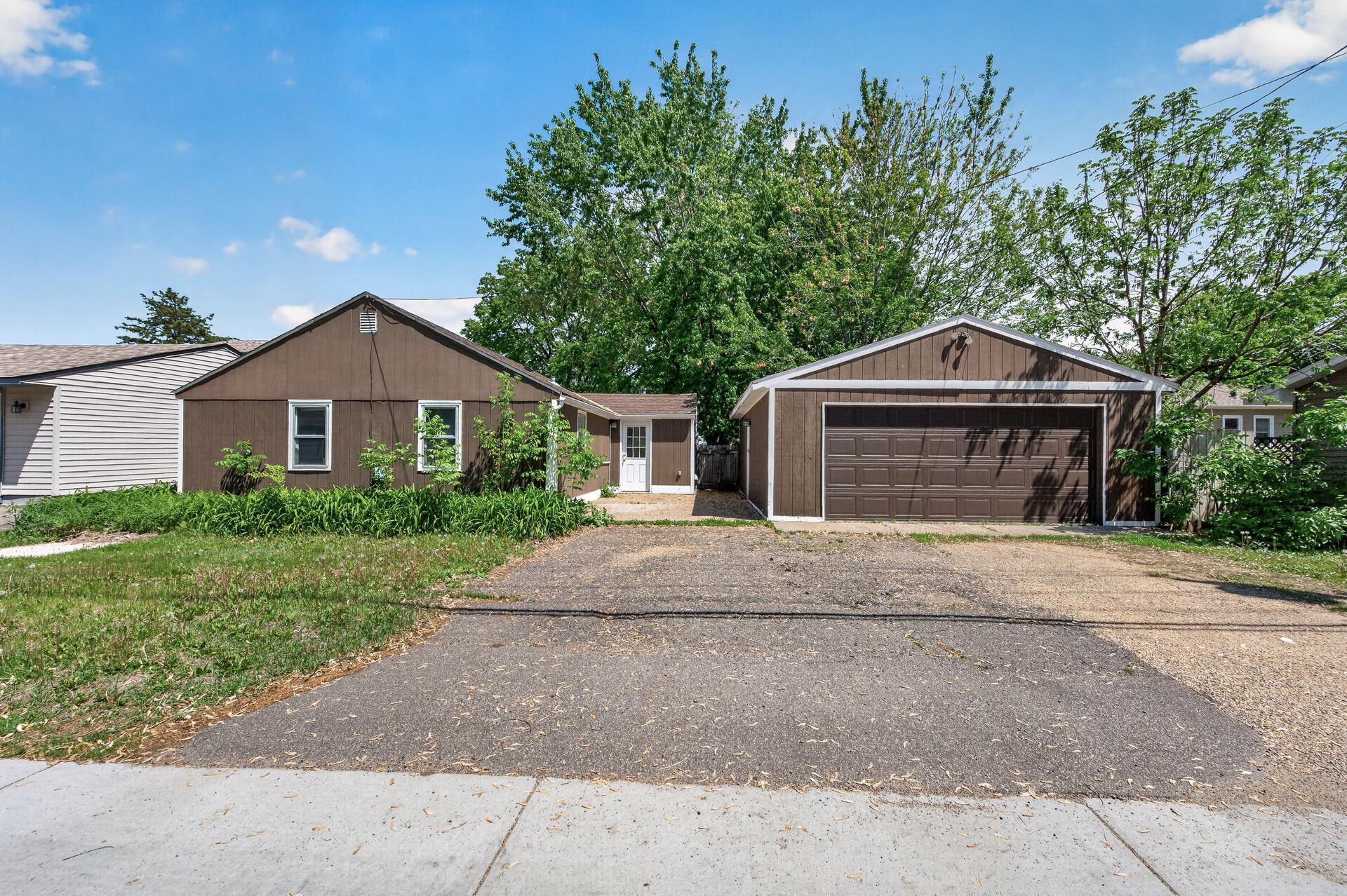 225 6th Ave SE, Osseo, MN 55369