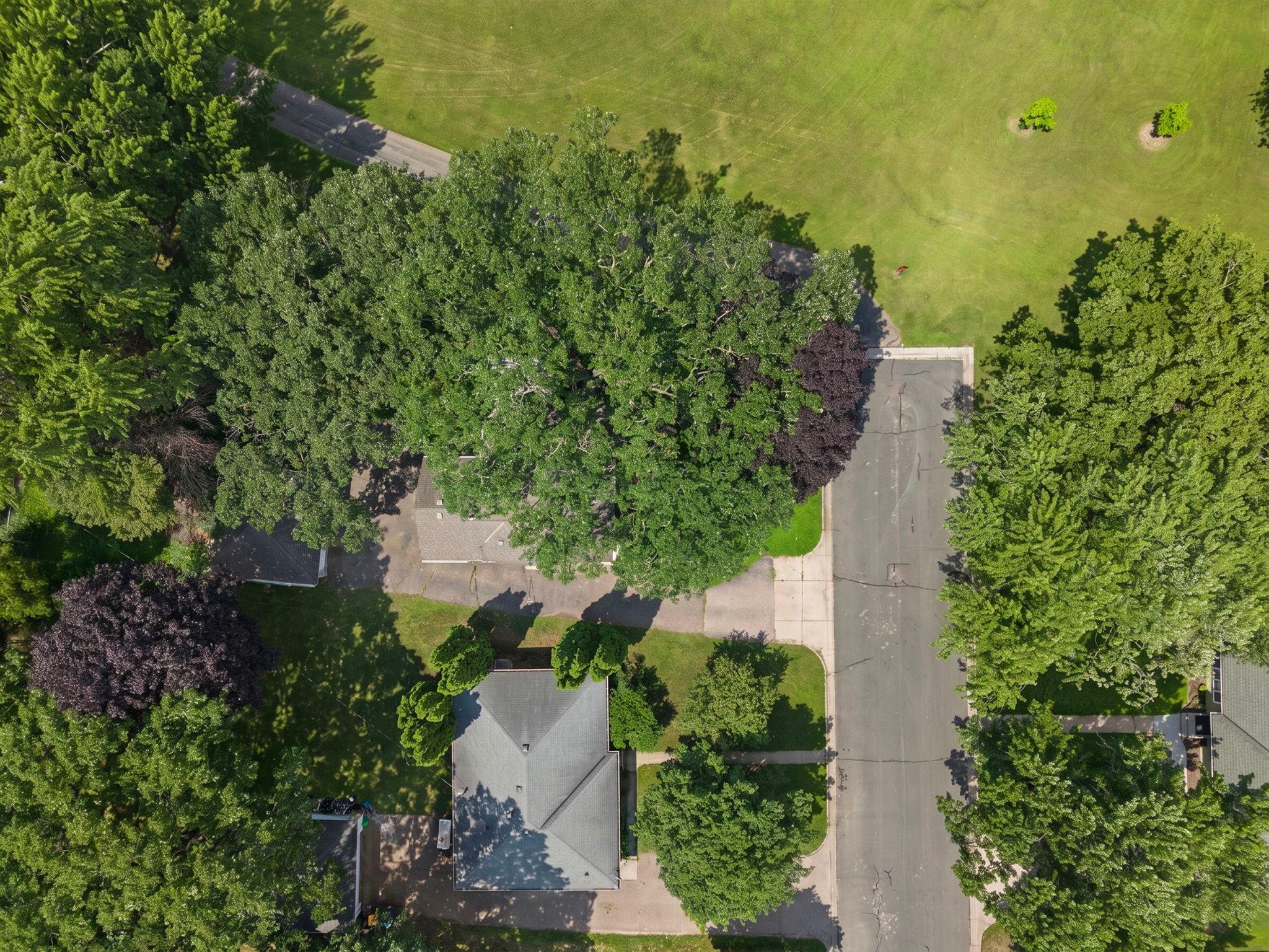 5025 Zenith Ave N, Brooklyn Center, MN 55429