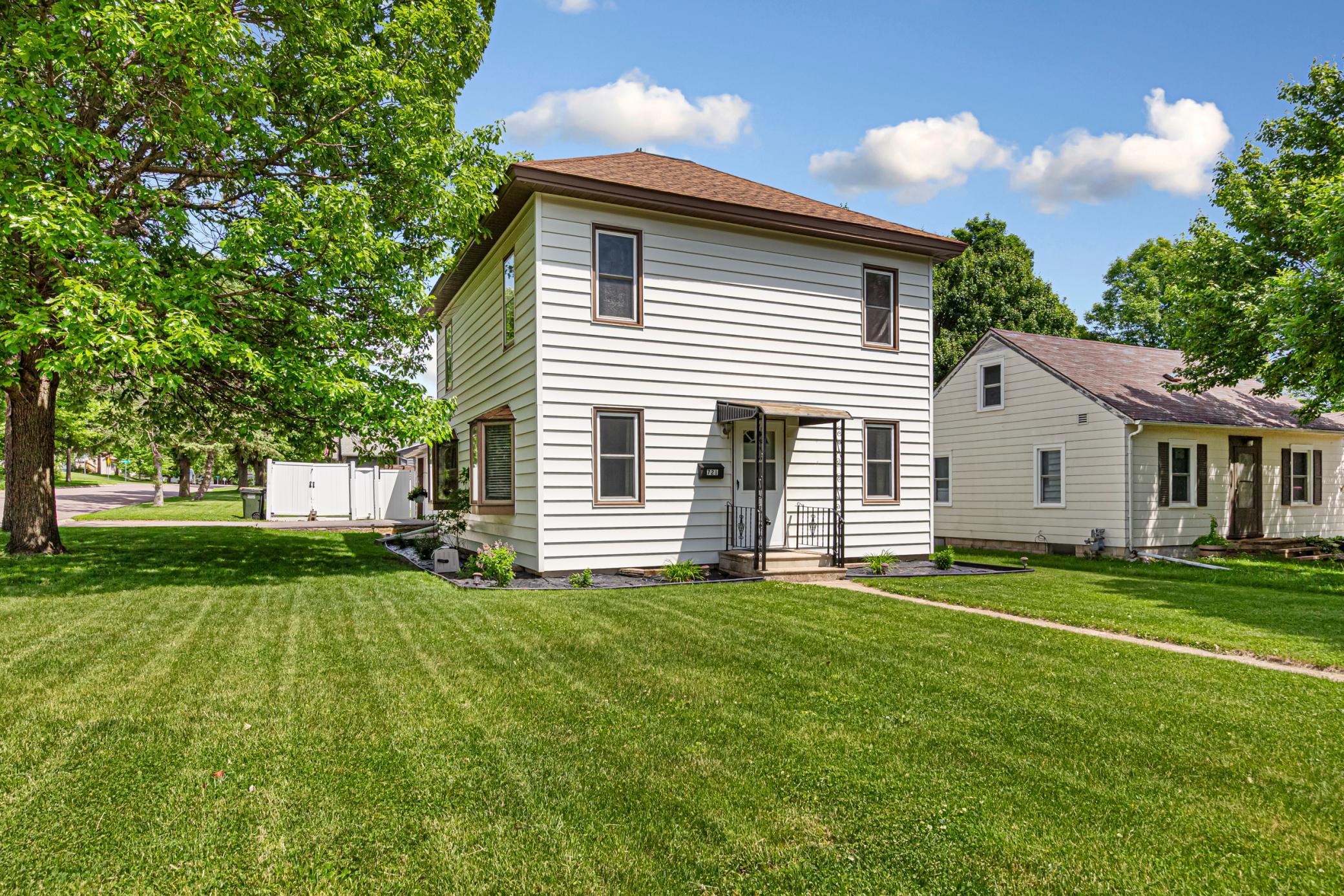 721 Chatham St, Saint Peter, MN 56082