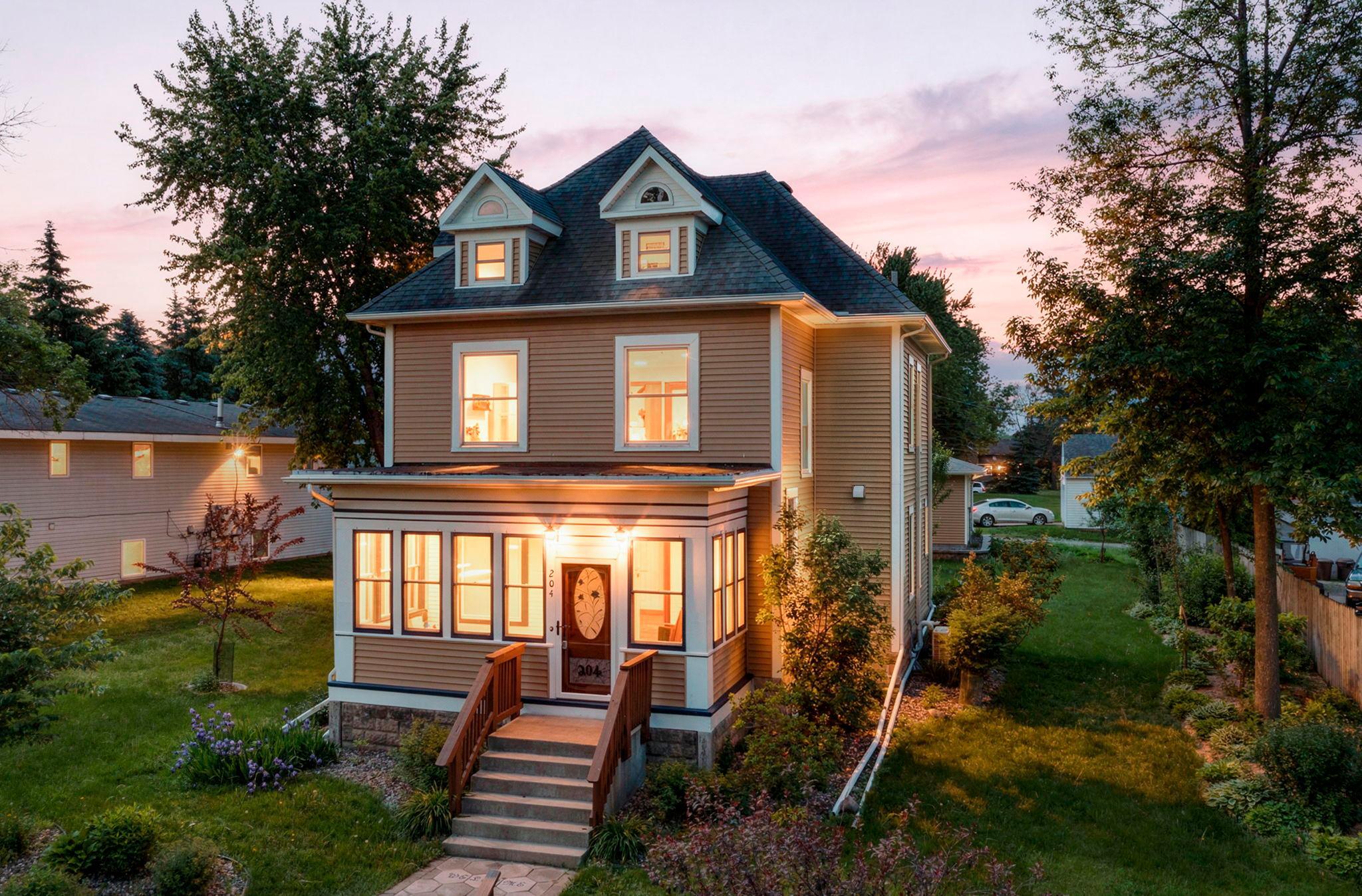 204 Fir Avenue Nw, Montgomery, MN 56069