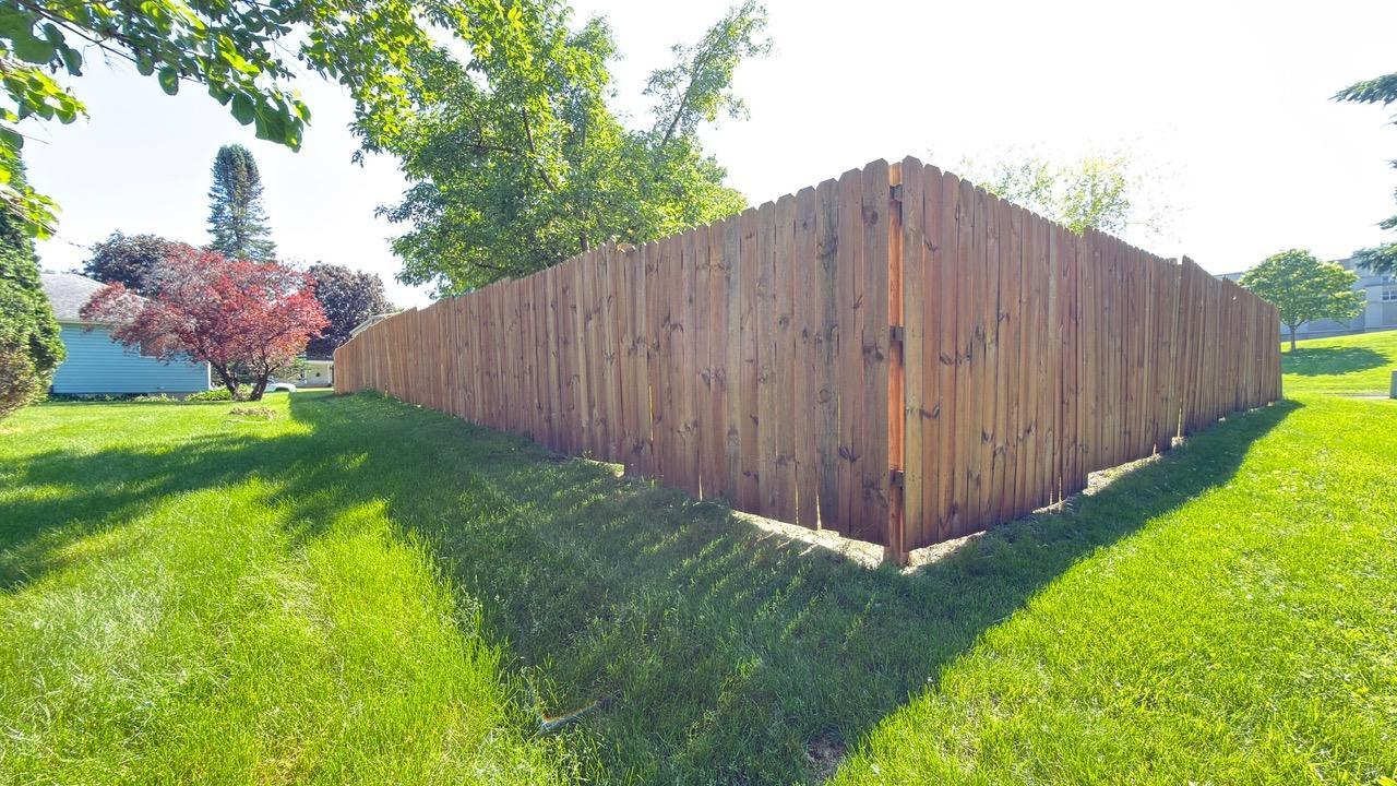 979 S Prairie Ave, Fairmont, MN 56031