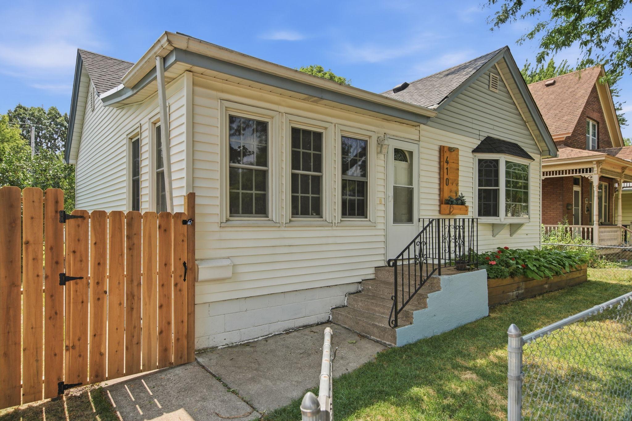 410 Superior St, Saint Paul, MN 55102