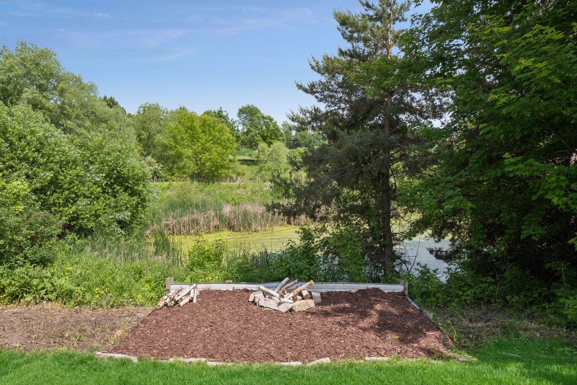 8455 Duck Trl, Victoria, MN 55386