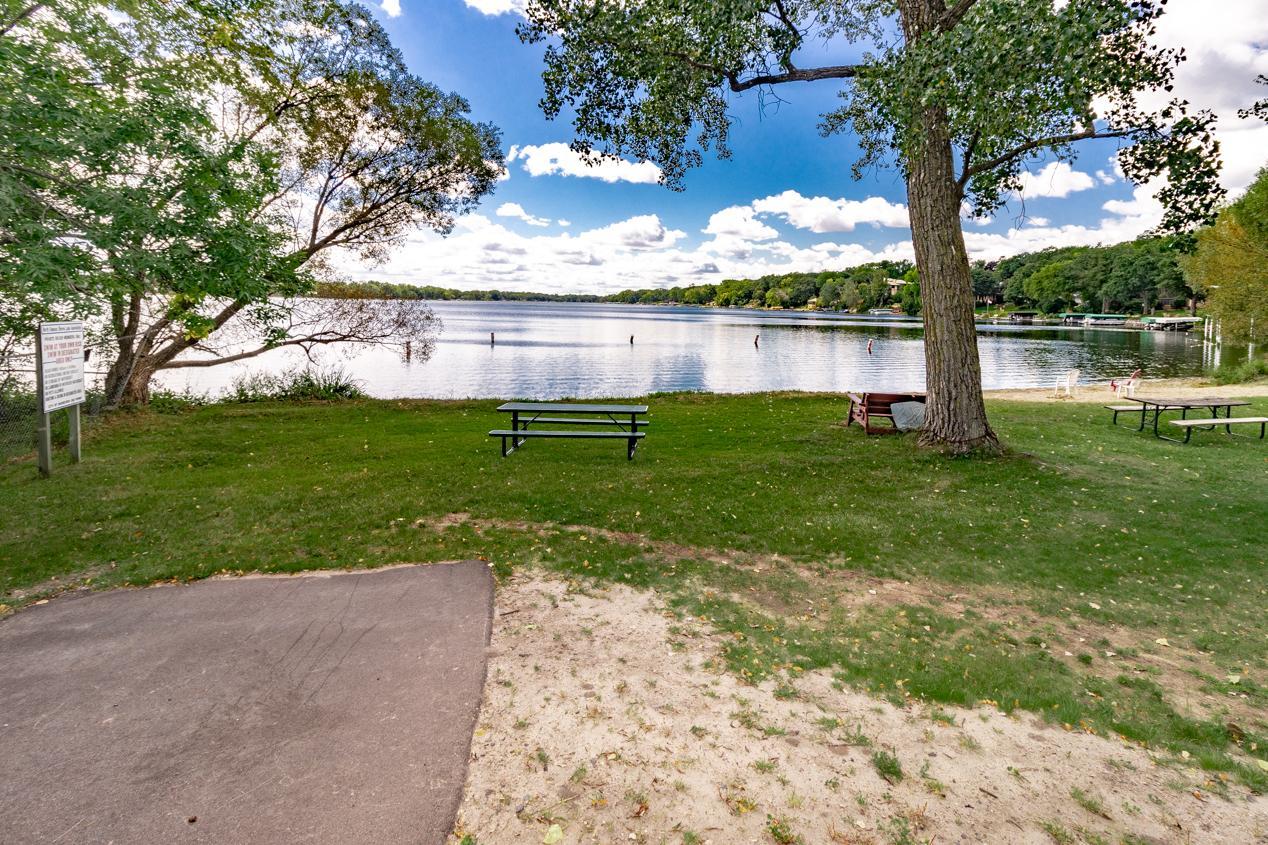 3431 Kent St #815, Shoreview, MN 55126