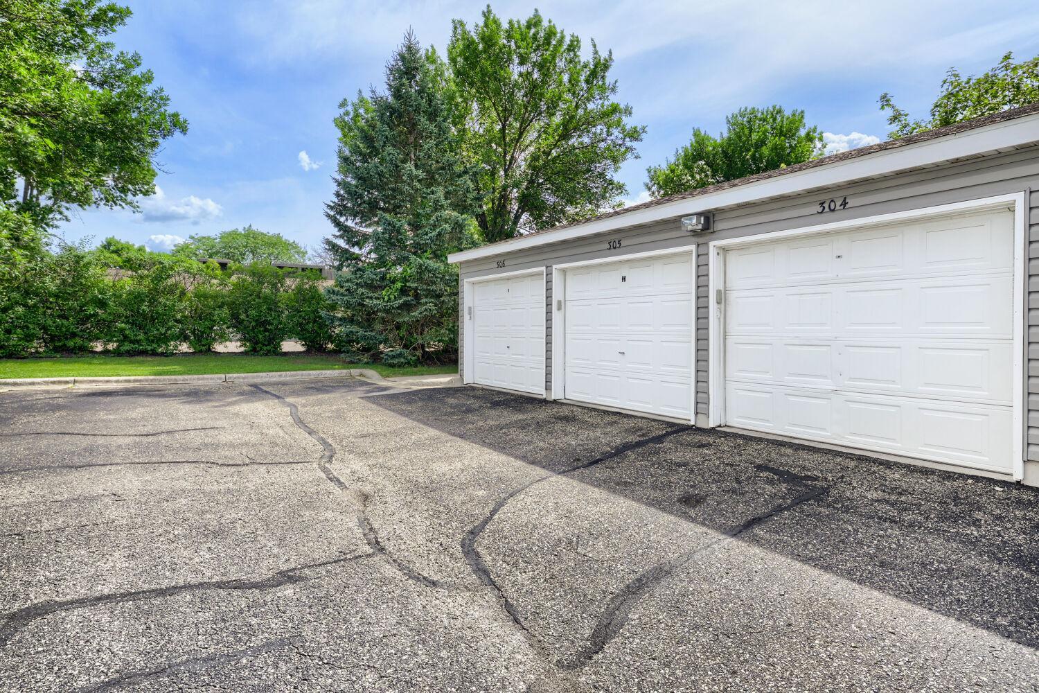 880 Lyn Way #304, Hastings, MN 55033