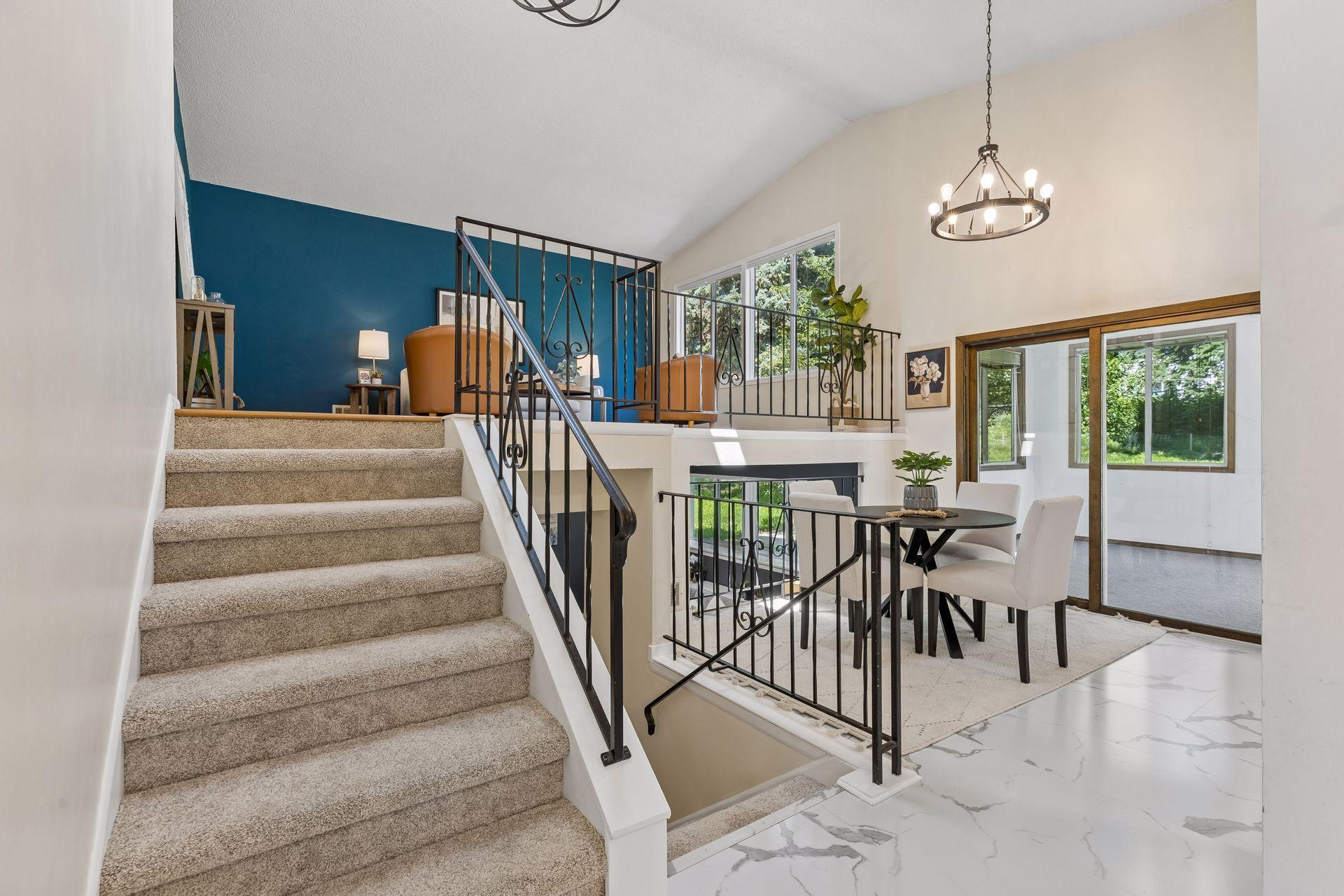 1077 Churchill Cir, Shoreview, MN 55126