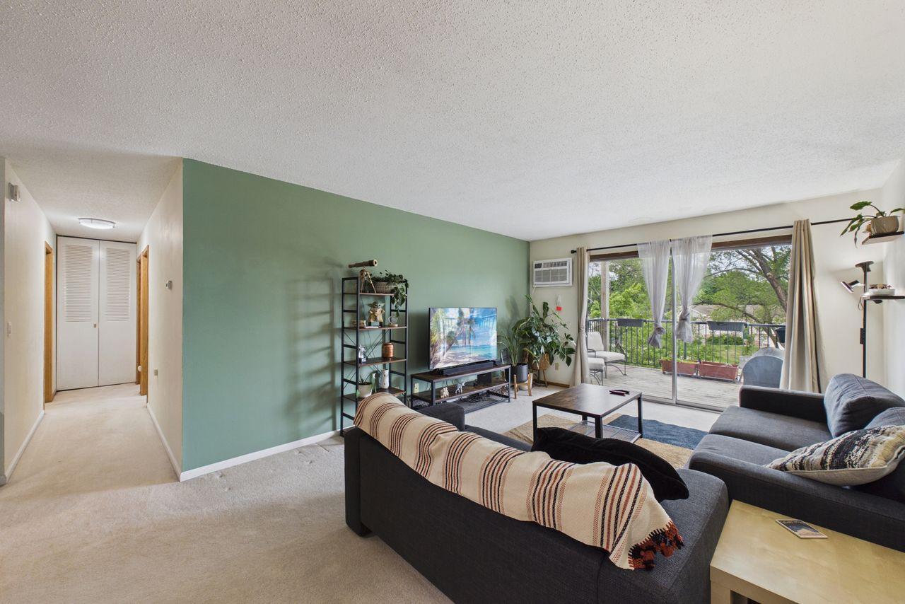2801 Flag Ave N #222, New Hope, MN 55427