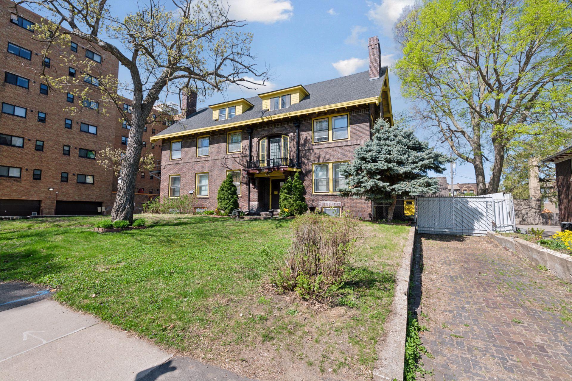 2110 1st Ave S, Minneapolis, MN 55404