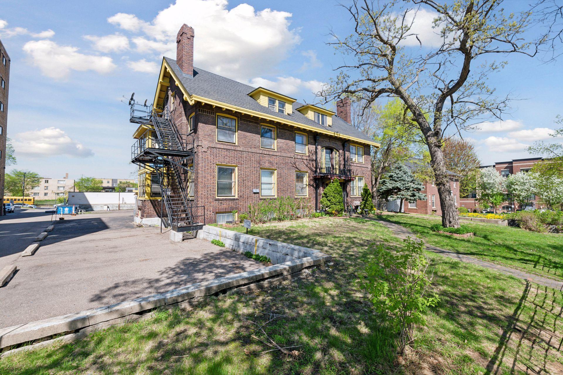 2110 1st Ave S, Minneapolis, MN 55404