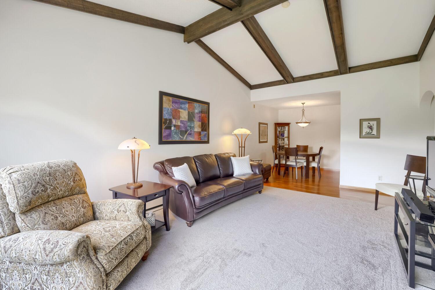 7340 York Ave S #208, Edina, MN 55435