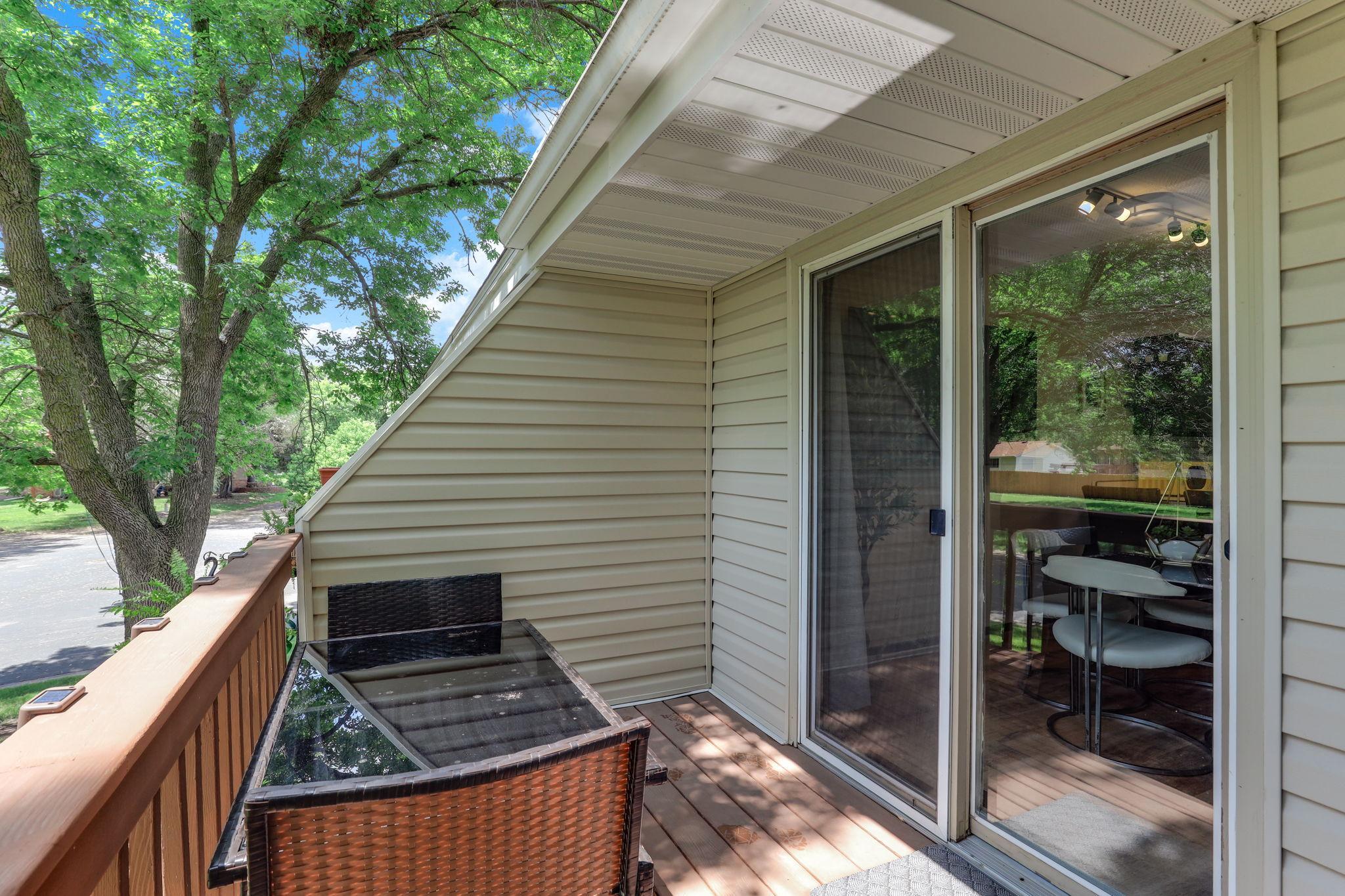 12000 71st Pl N, Maple Grove, MN 55369