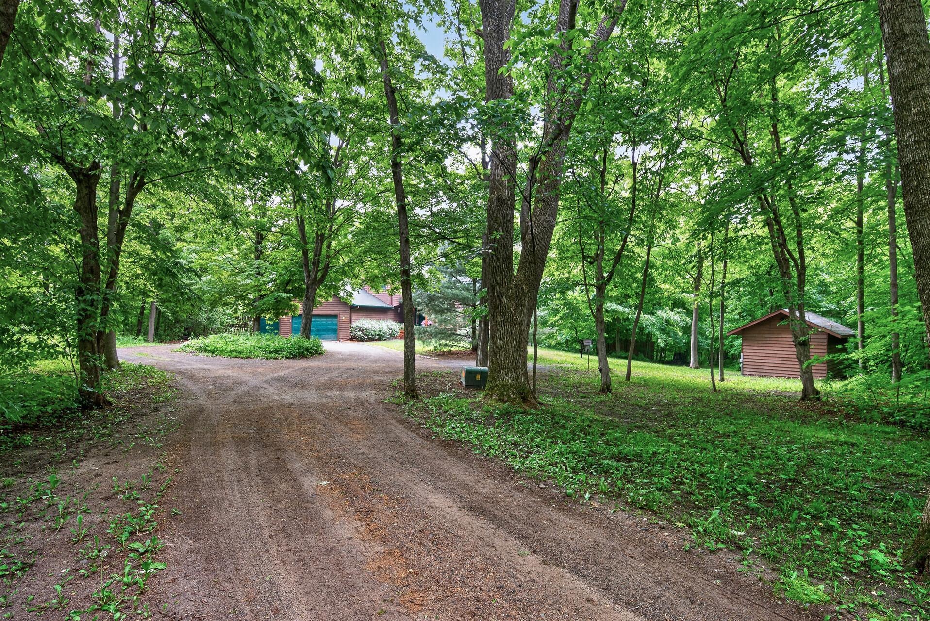 27421 Quinlan Ave, Lindstrom, MN 55045