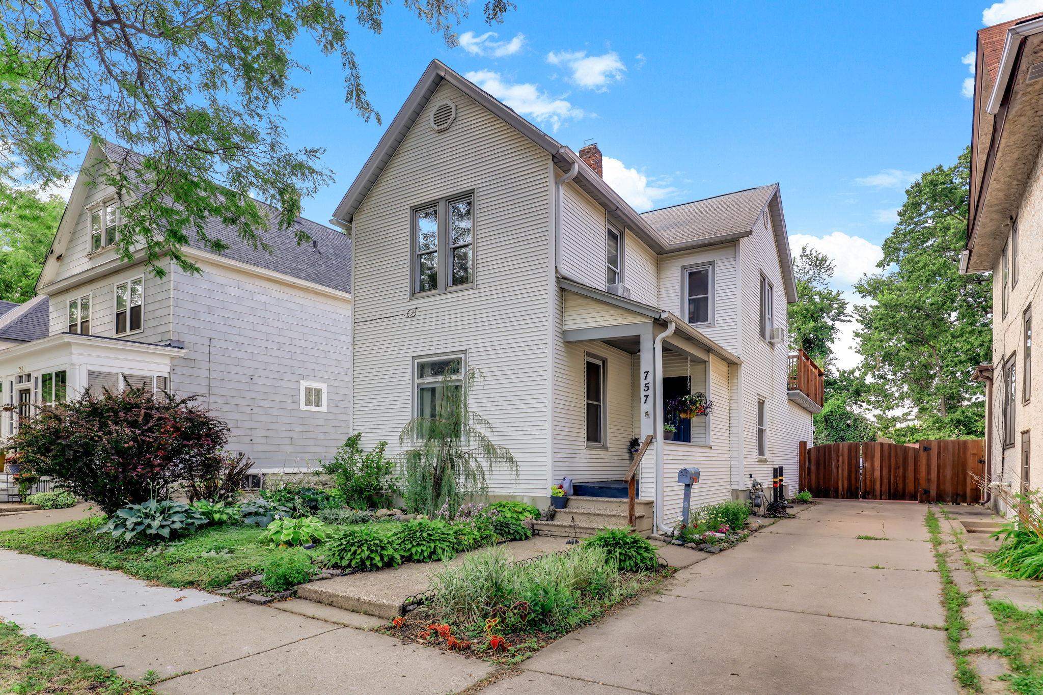 757 Tuscarora Ave, Saint Paul, MN 55102
