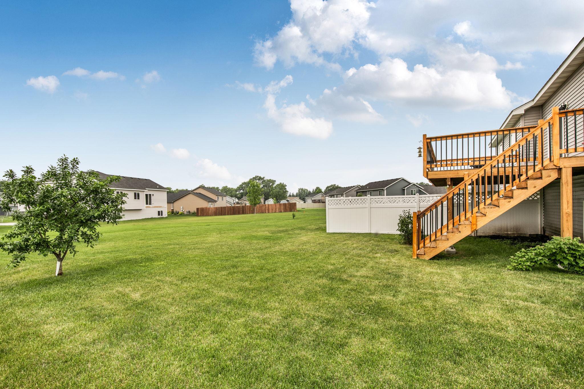 7824 Gunner Dr, Clear Lake, MN 55319