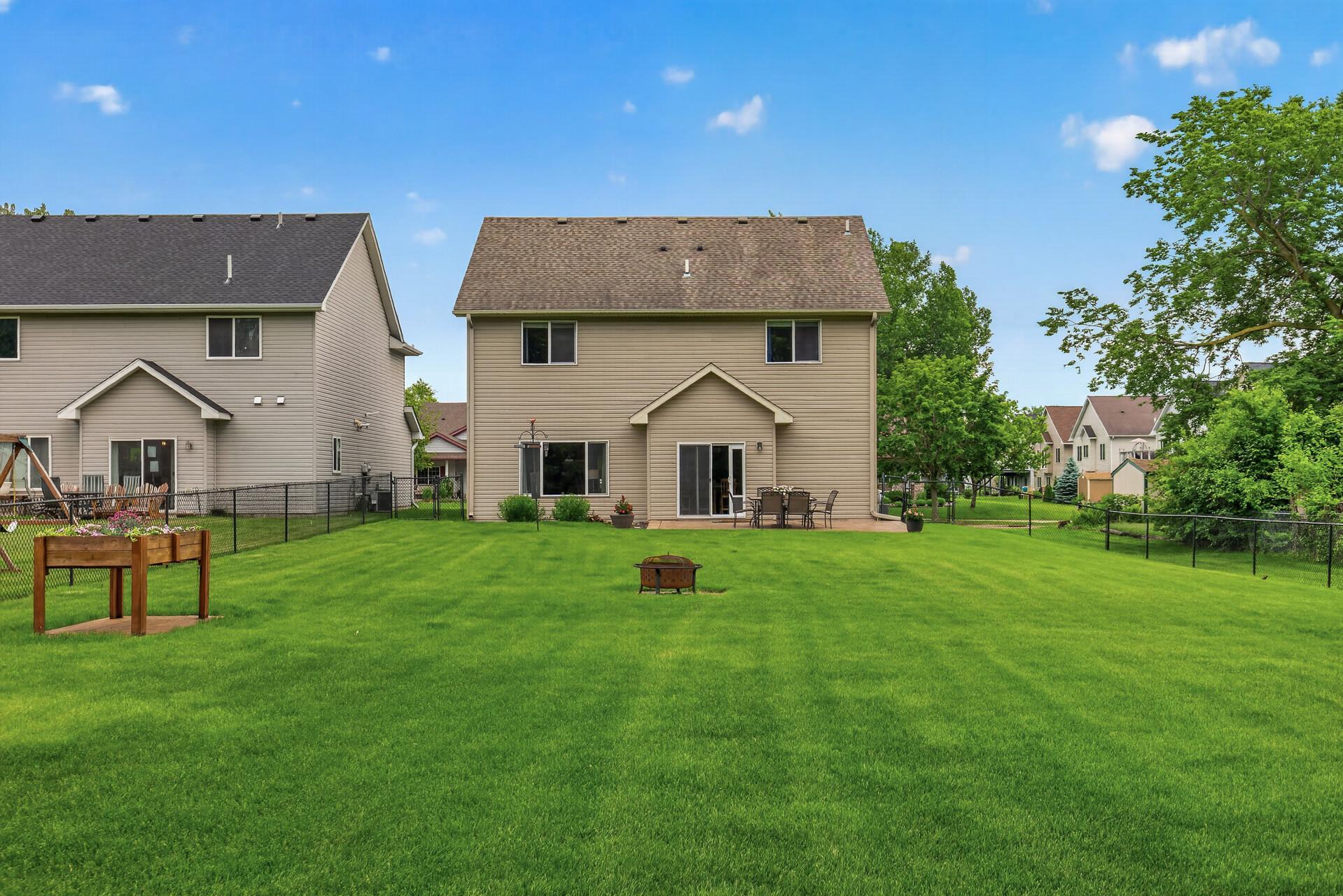837 Boldt St, Chaska, MN 55318
