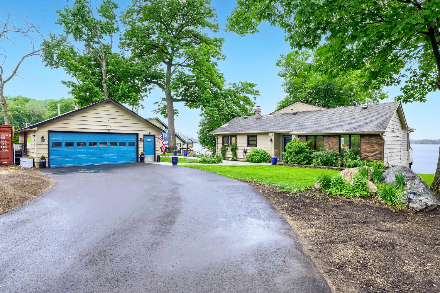 21389 Iverson Ave N, Forest Lake, MN 55025