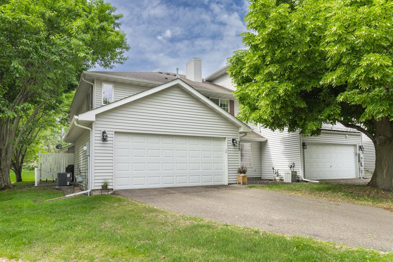 372 Gironde Ct, Woodbury, MN 55125