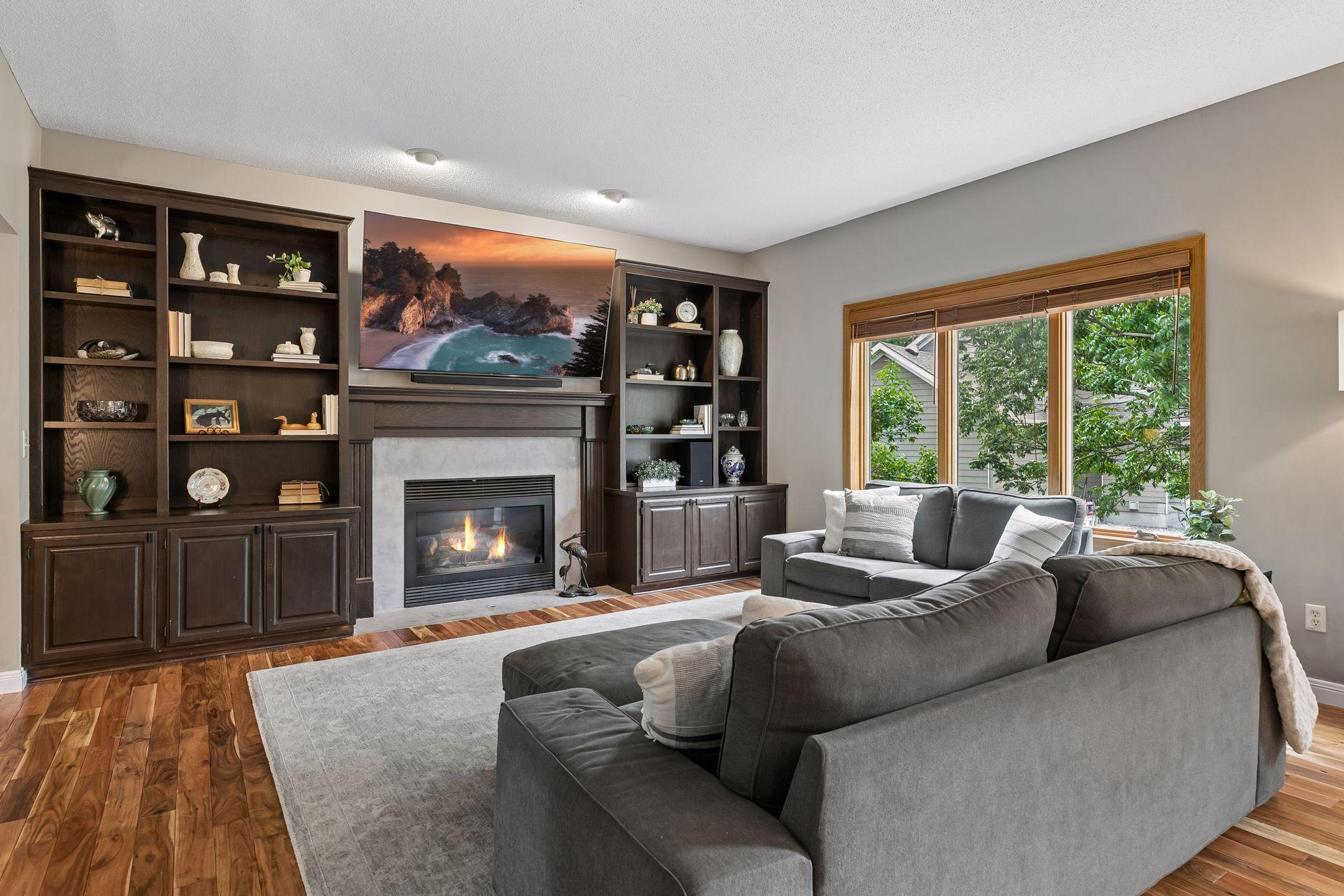 3794 Smithfield Curve, Woodbury, MN 55129