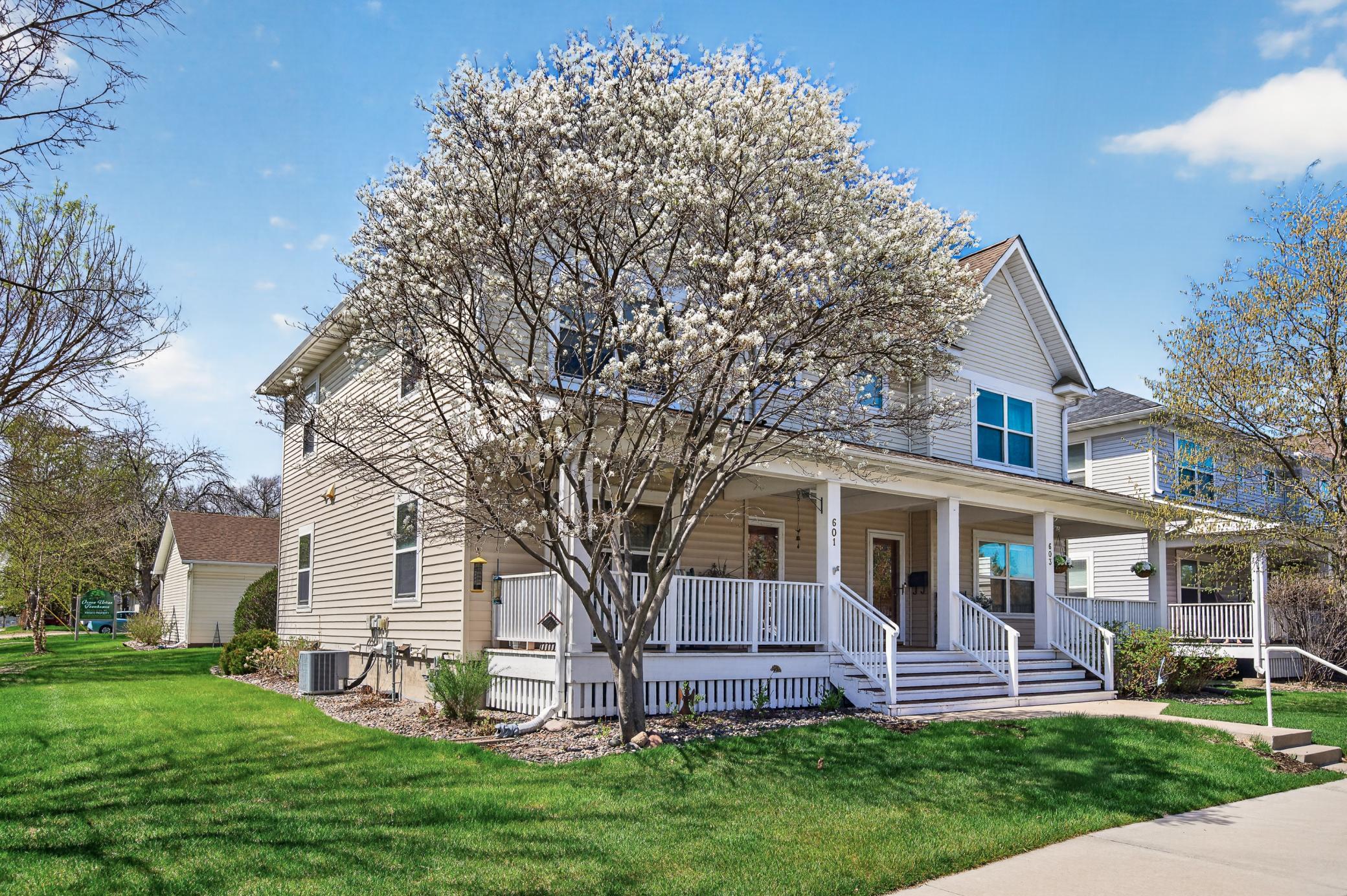 601 1st Ave NW, Osseo, MN 55369