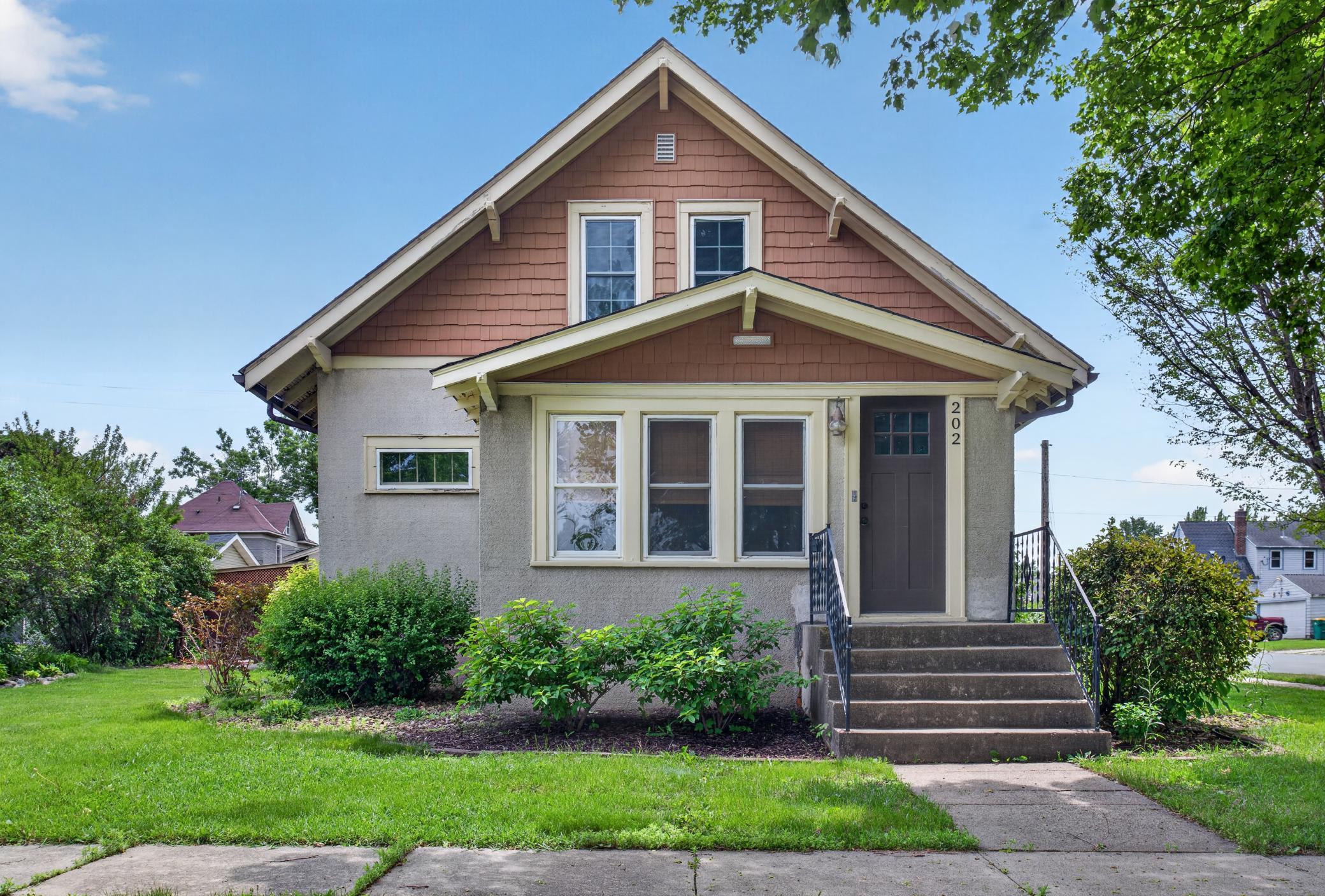 202 E Alden St, Arlington, MN 55307