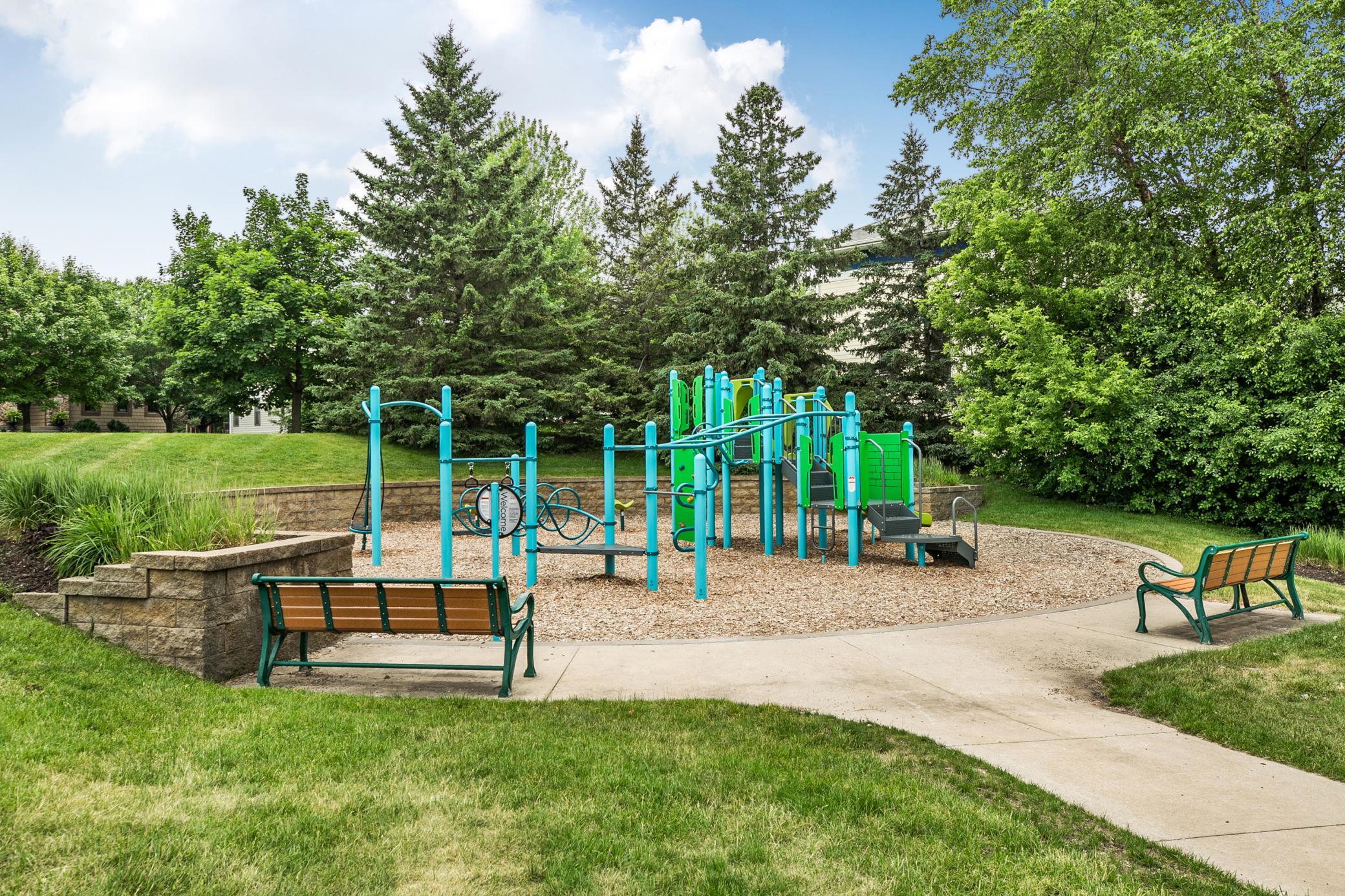3373 Couchtown Pa, Rosemount, MN 55068