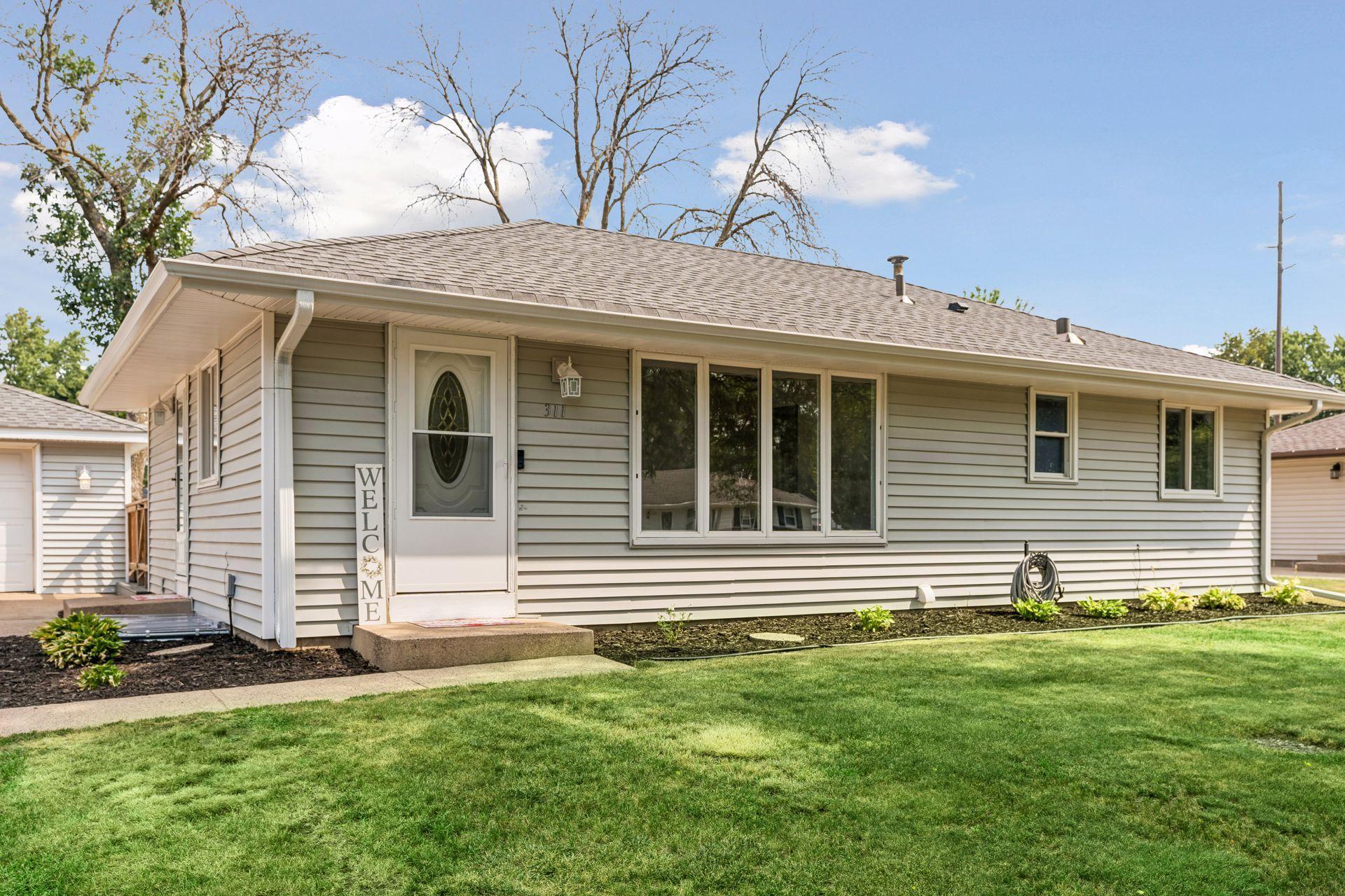 311 109th Ave NW, Coon Rapids, MN 55448