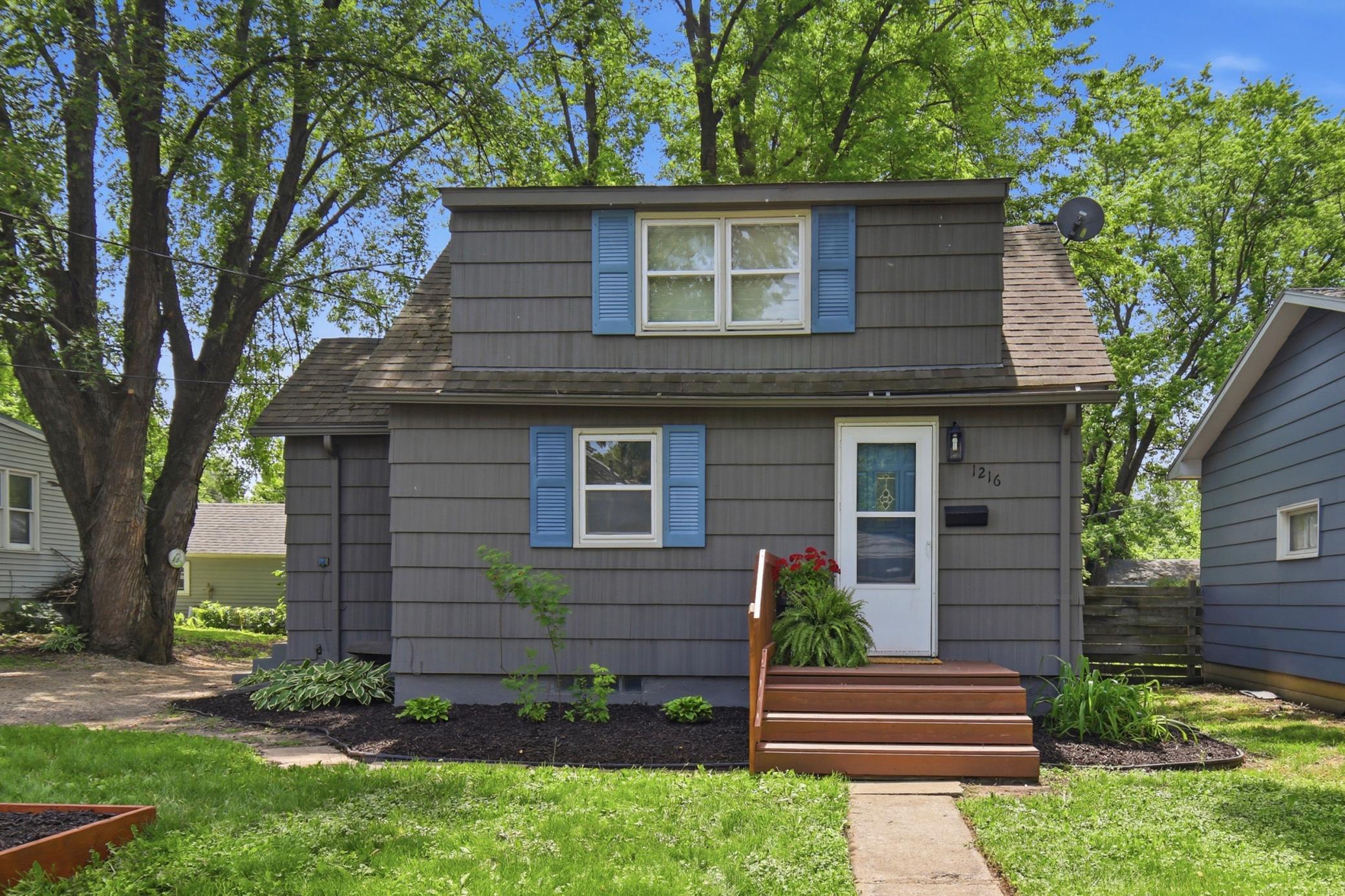 1216 5th St SE, Rochester, MN 55904