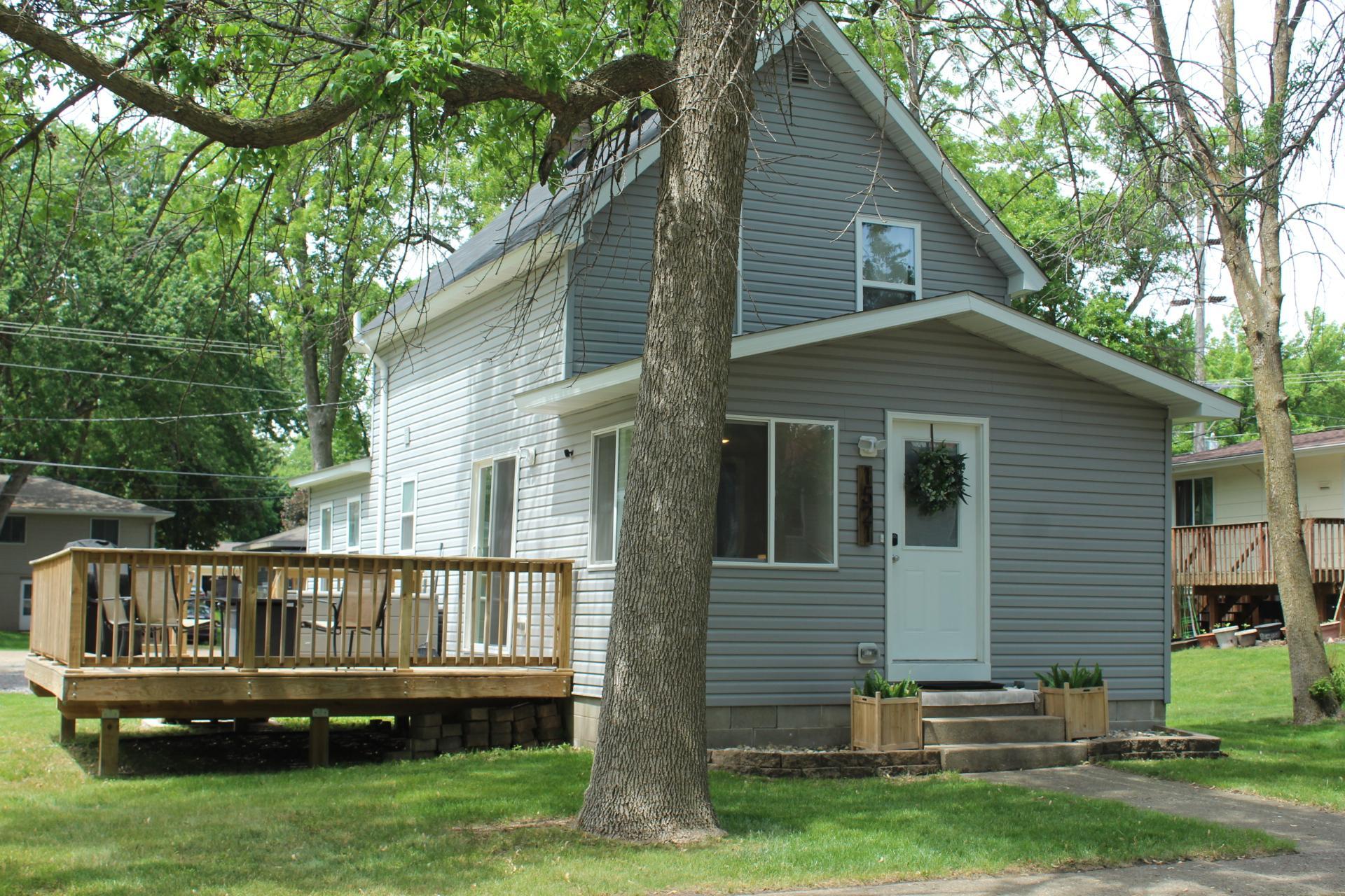 1521 Desoto Ave N, Glencoe, MN 55336