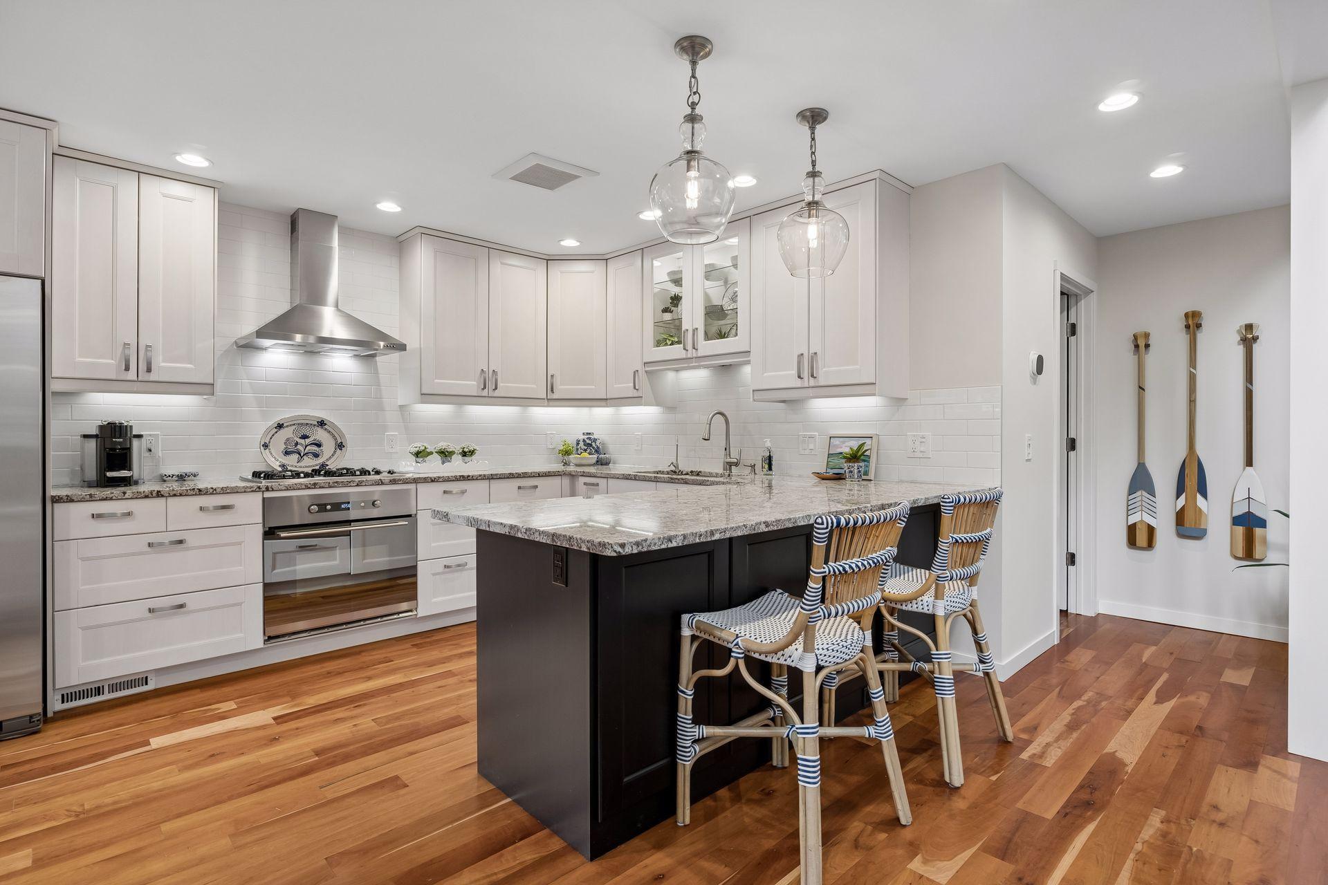 5724 Duncan Ln, Edina, MN 55436