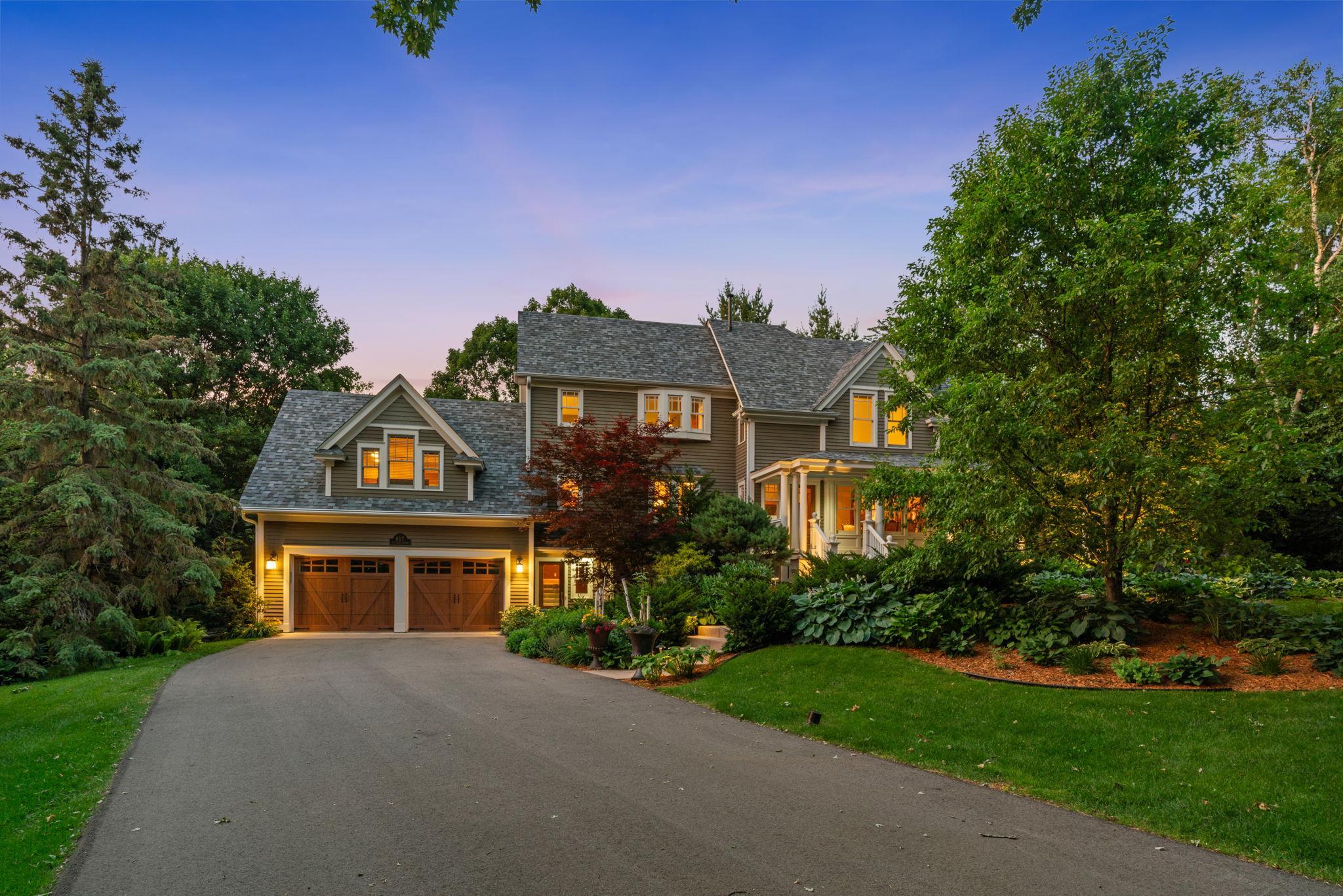 607 Ivy Falls Ave, Mendota Heights, MN 55118