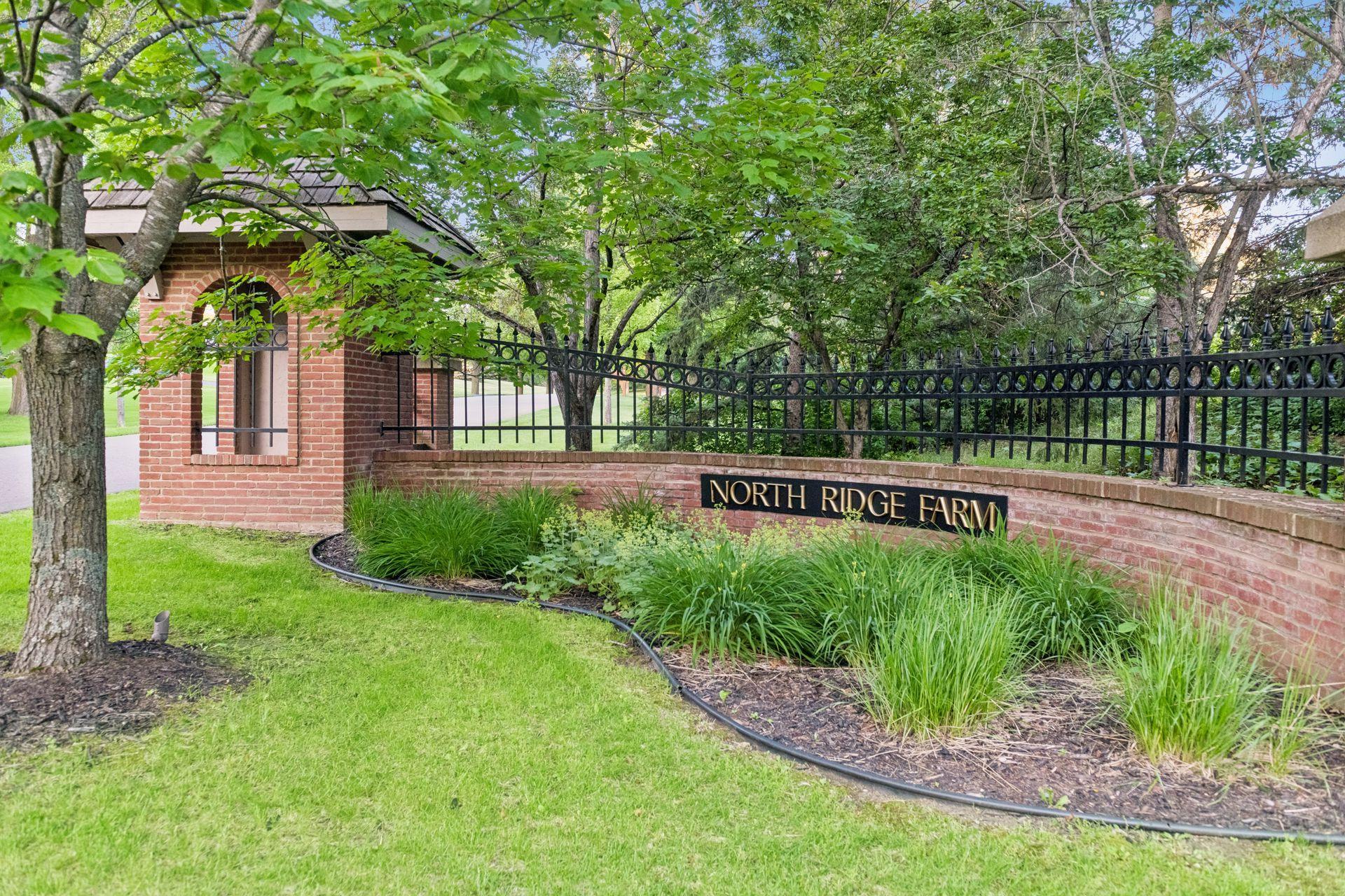 1615 Northridge Dr, Wayzata, MN 55391