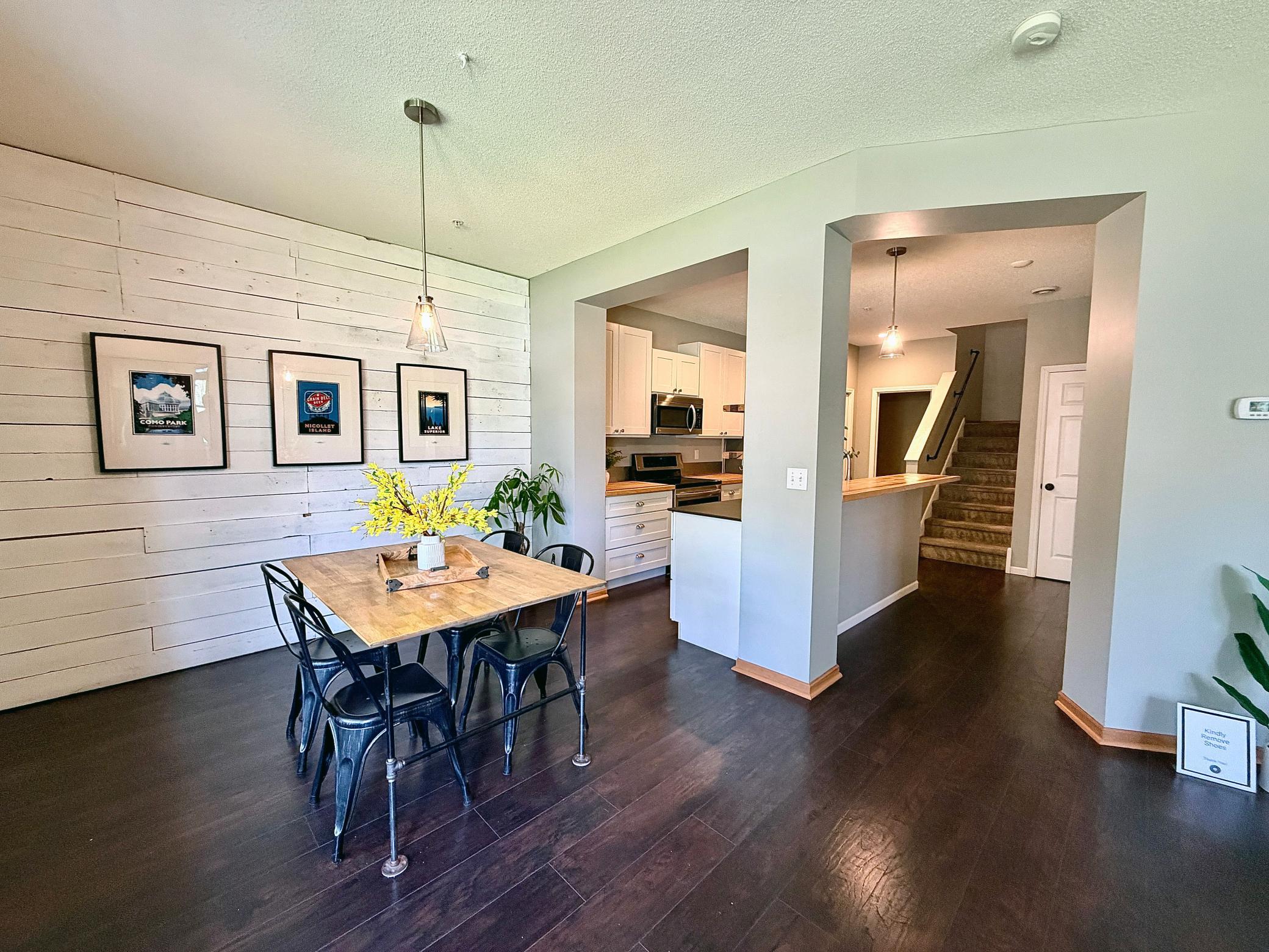 9620 Washington Blvd #1, Chanhassen, MN 55317