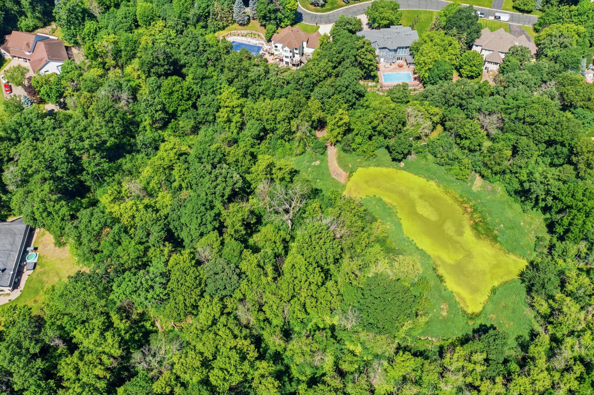1900 Timber Ridge Dr, Burnsville, MN 55306