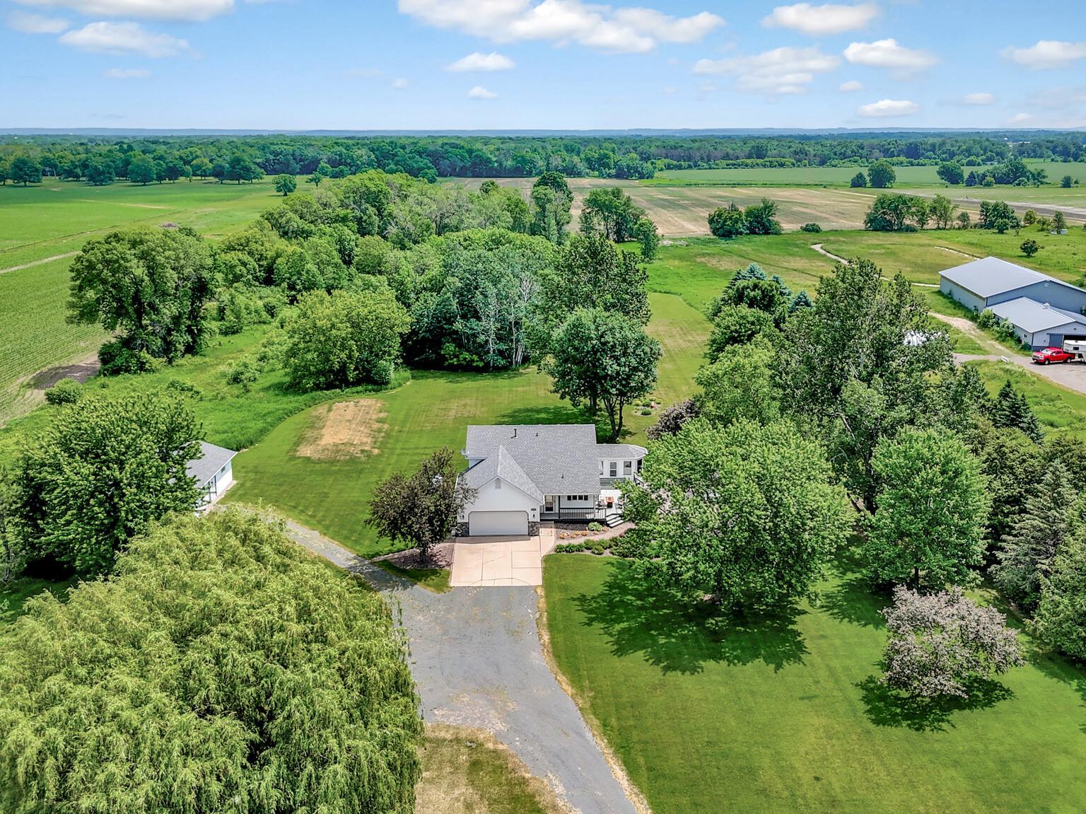 32951 Park Trl, Center City, MN 55012