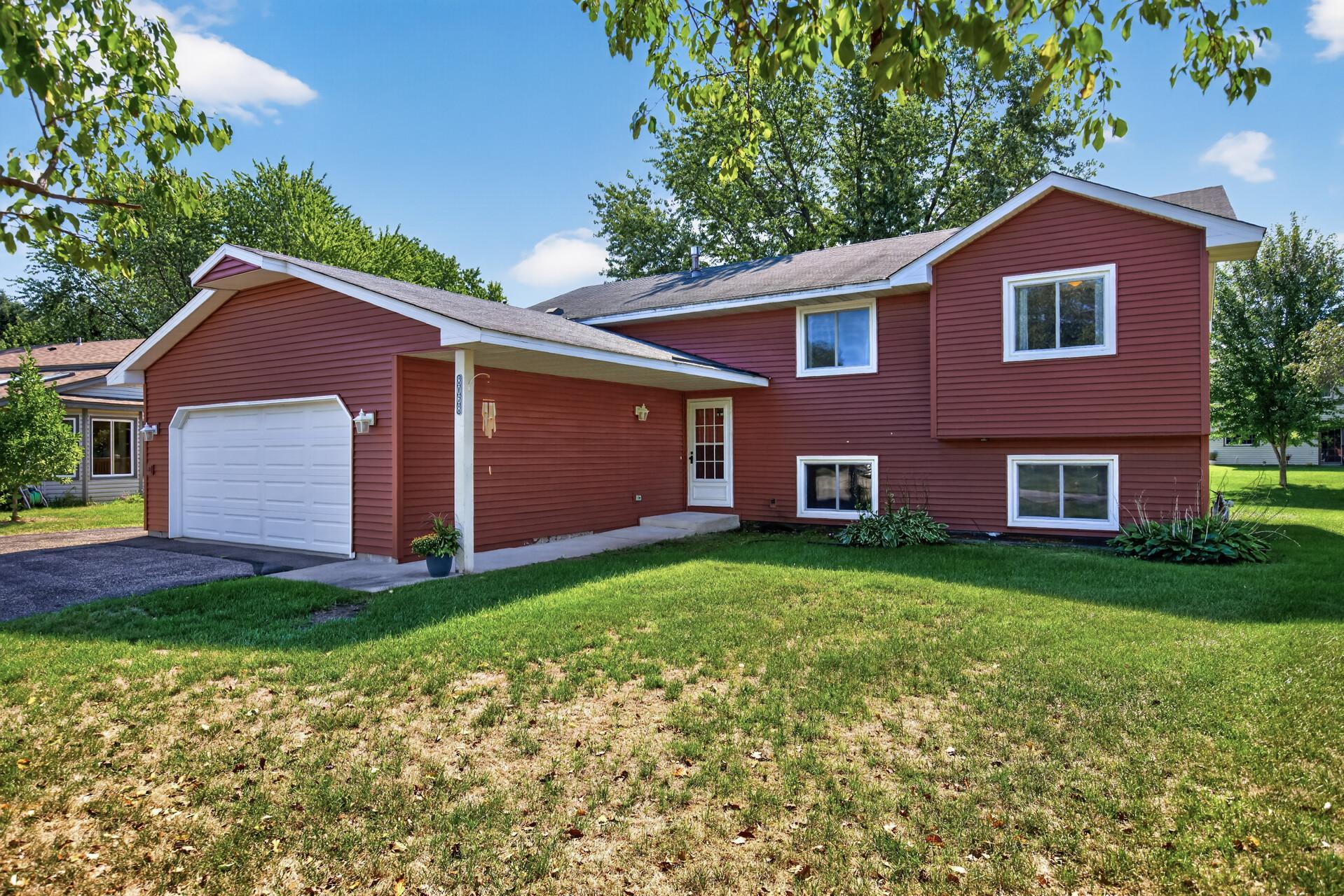8068 Lower 147th St W, Apple Valley, MN 55124
