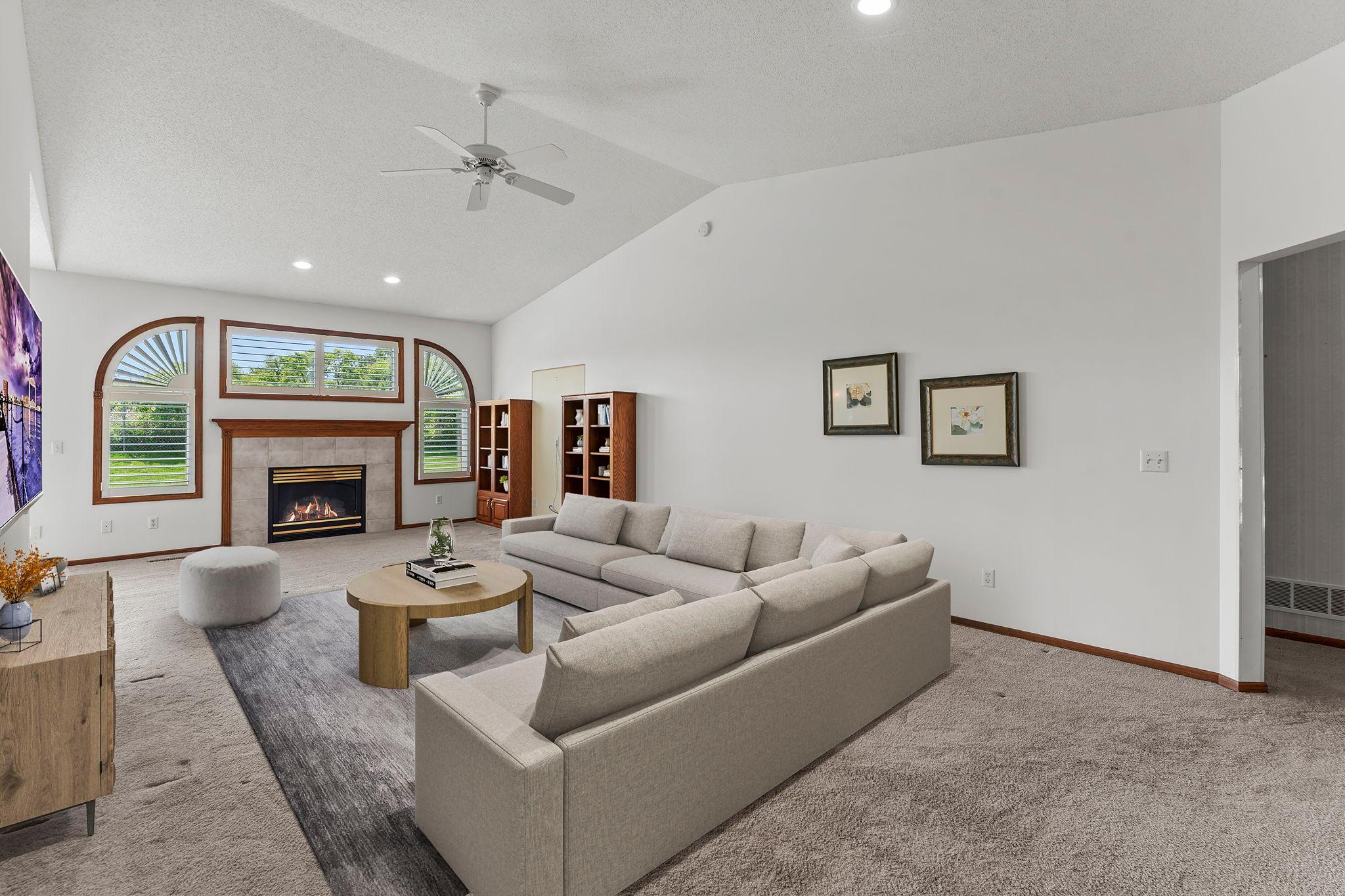 824 Monet Ct, Mendota Heights, MN 55120