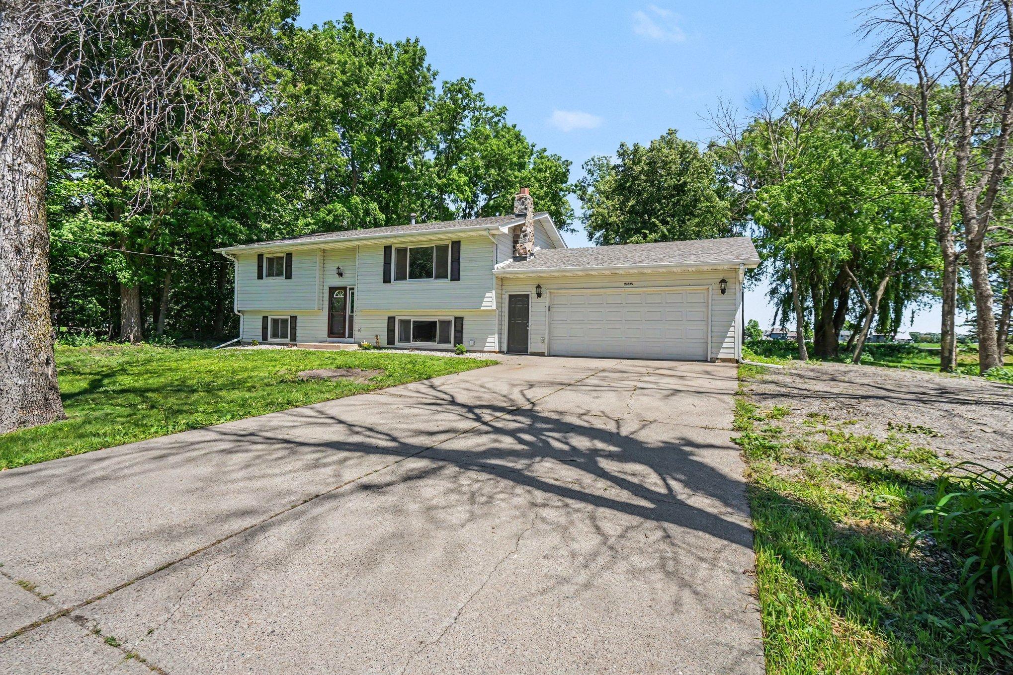 27835 Lavonne St, New Prague, MN 56071