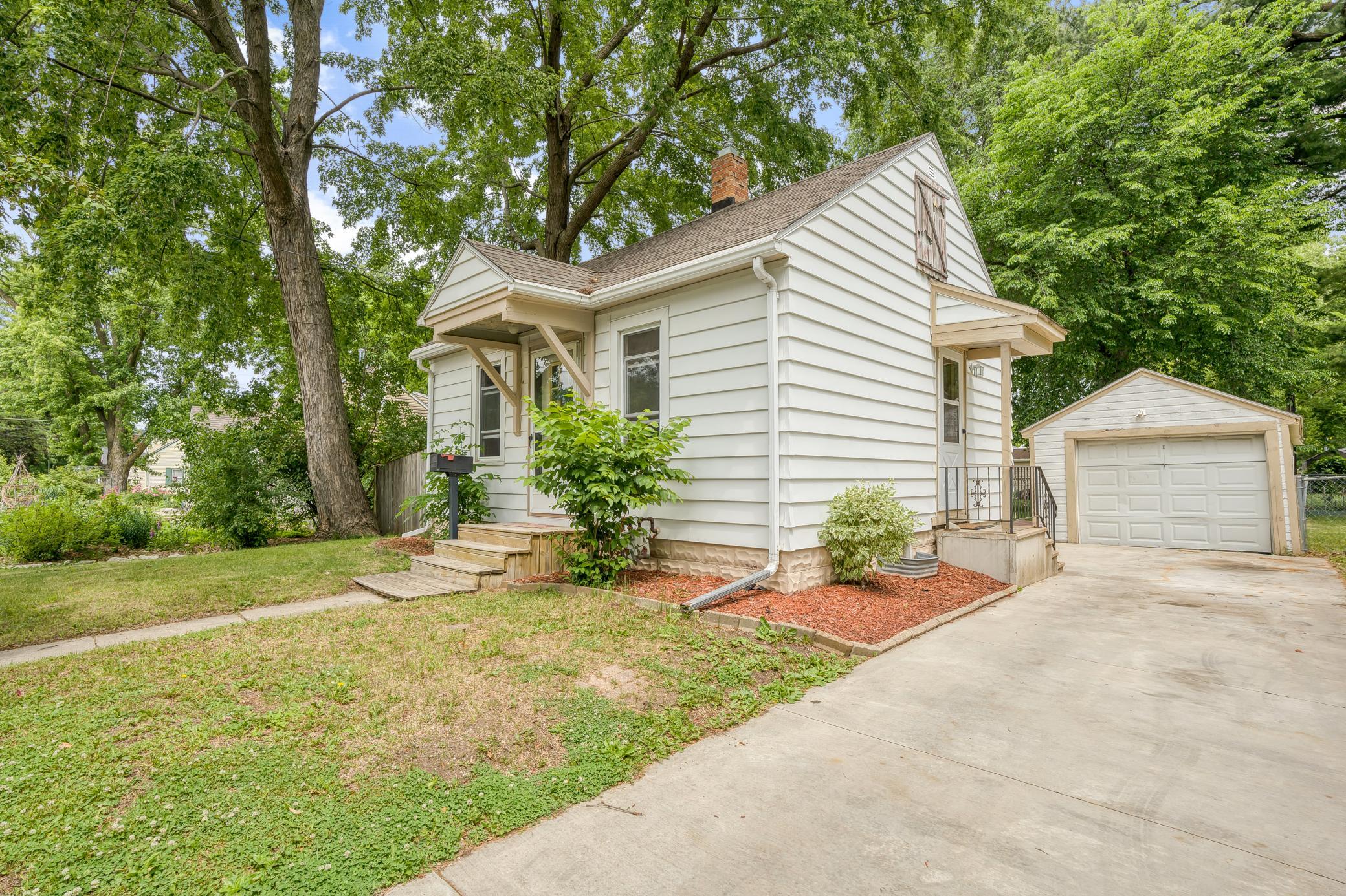 1010 9th Ave SE, Rochester, MN 55904