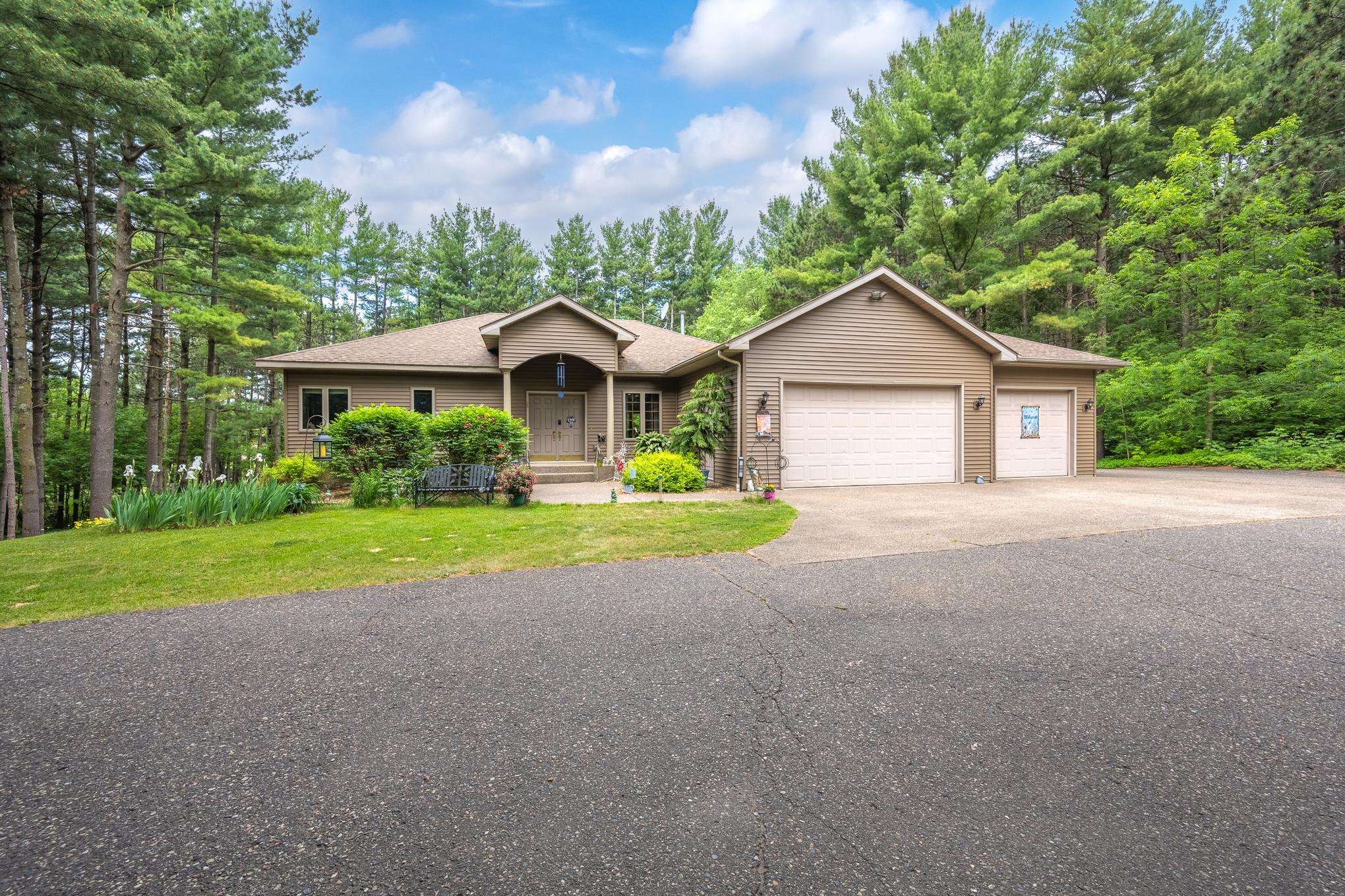 65 202nd St #M, Star Prairie, WI 54026