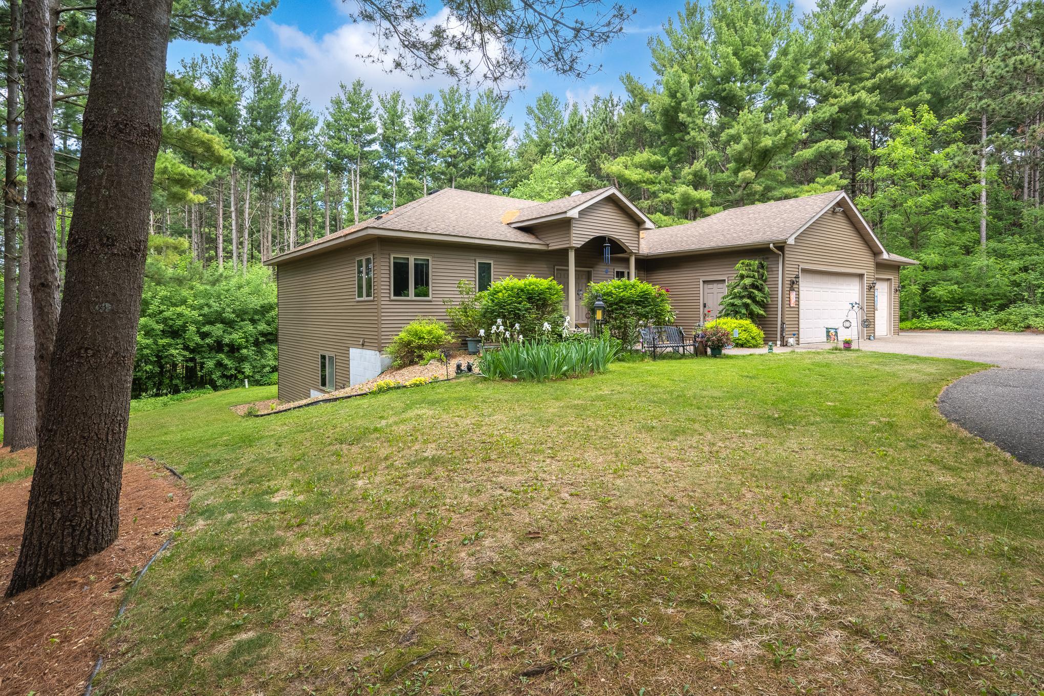 65 202nd St #M, Star Prairie, WI 54026