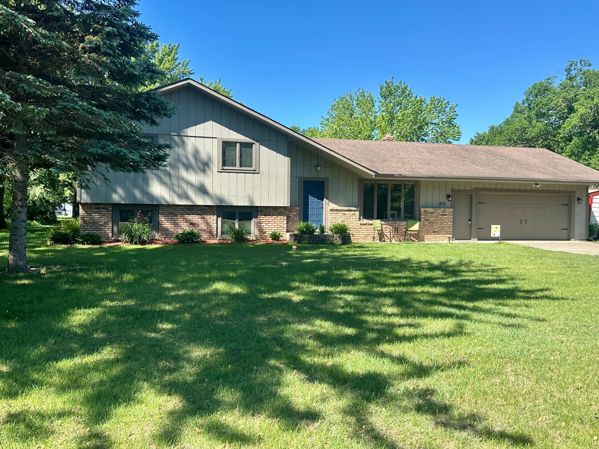 813 N Birch St, Royalton, MN 56373